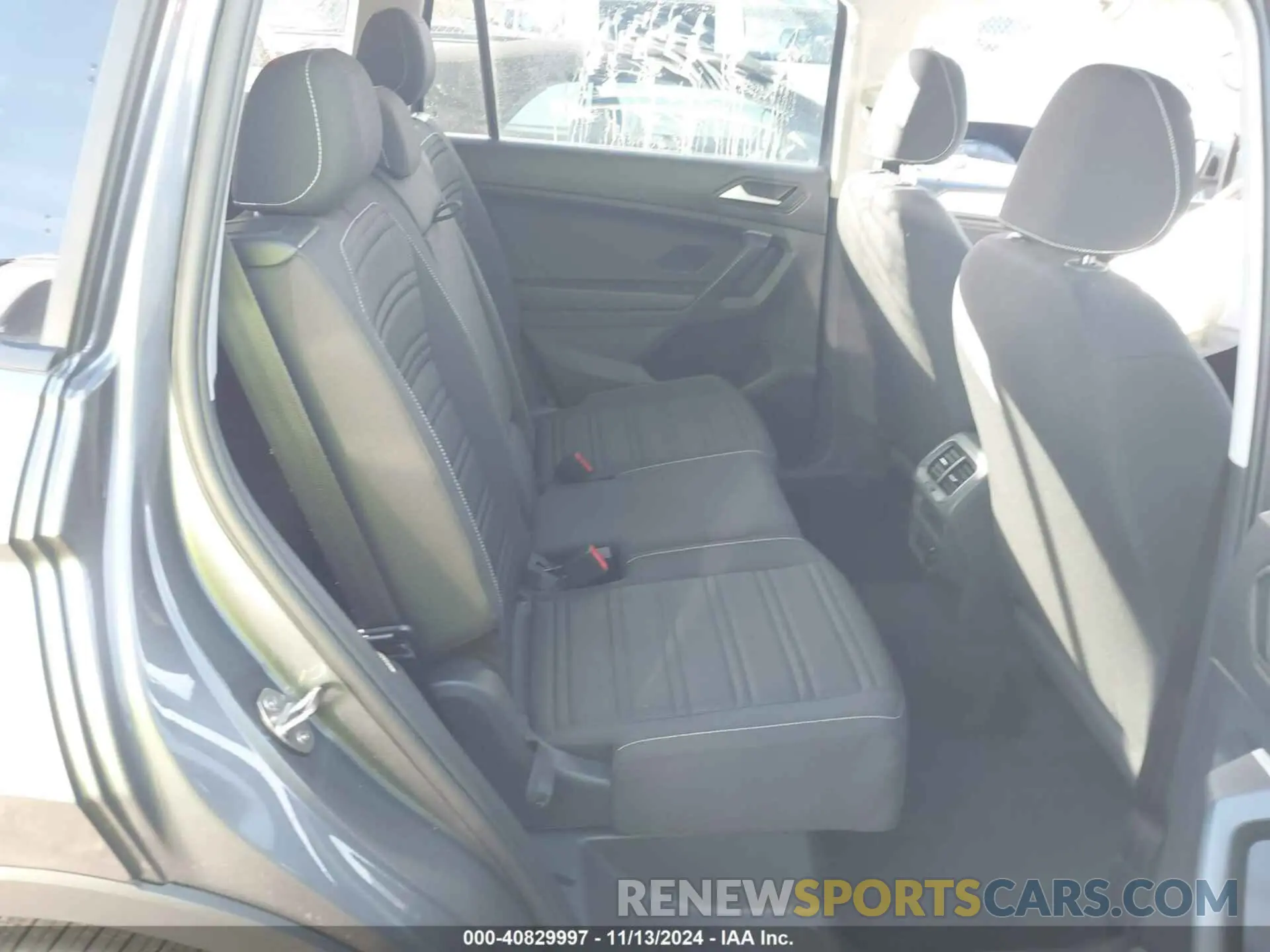 8 Photograph of a damaged car 3VVRB7AX7RM103854 VOLKSWAGEN TIGUAN 2024