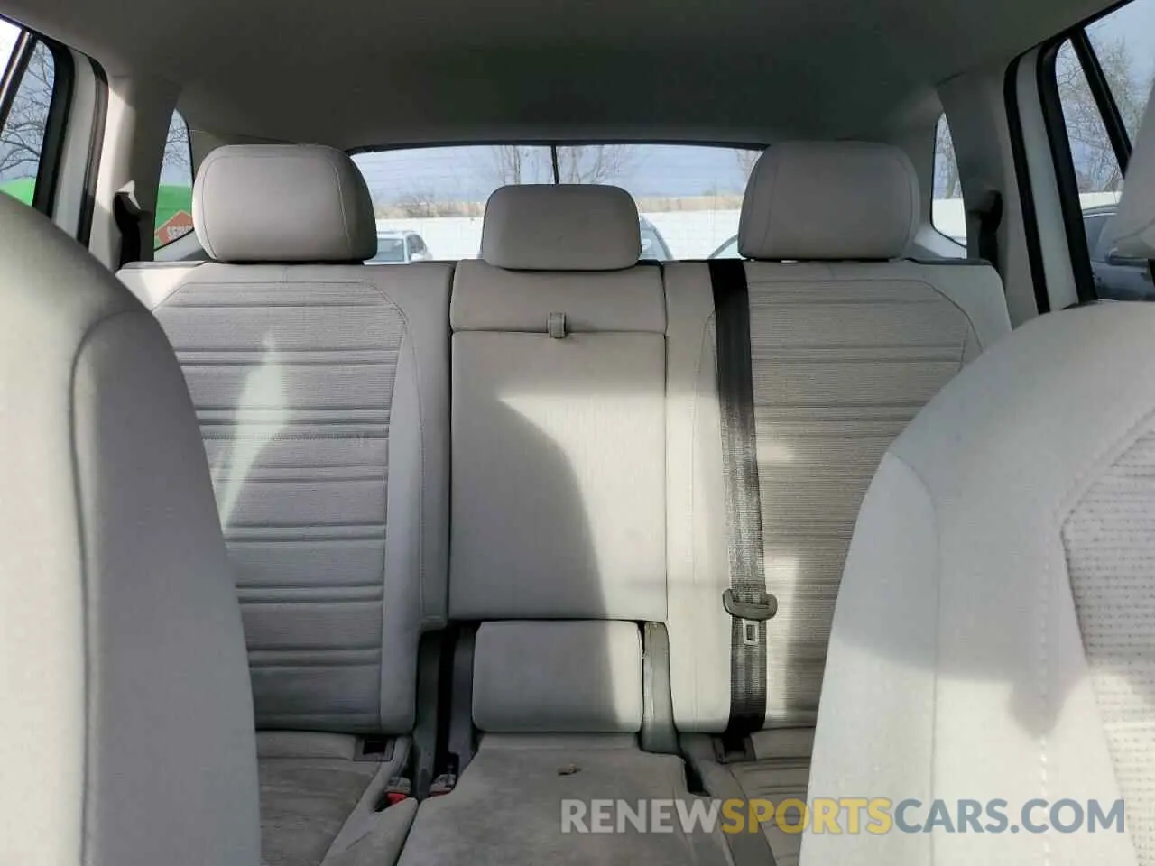 10 Photograph of a damaged car 3VVRB7AX8RM189529 VOLKSWAGEN TIGUAN 2024