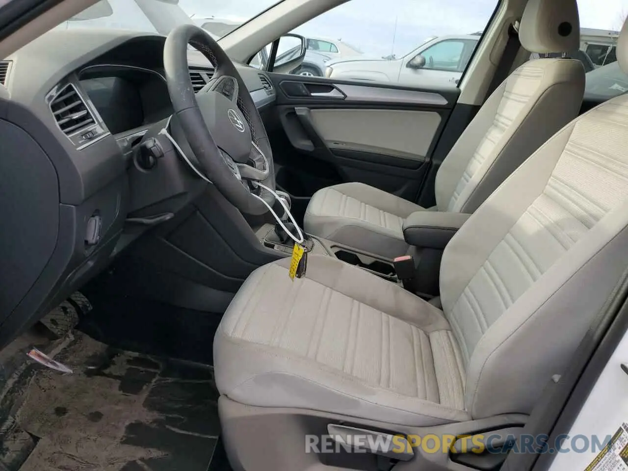 7 Photograph of a damaged car 3VVRB7AX8RM189529 VOLKSWAGEN TIGUAN 2024