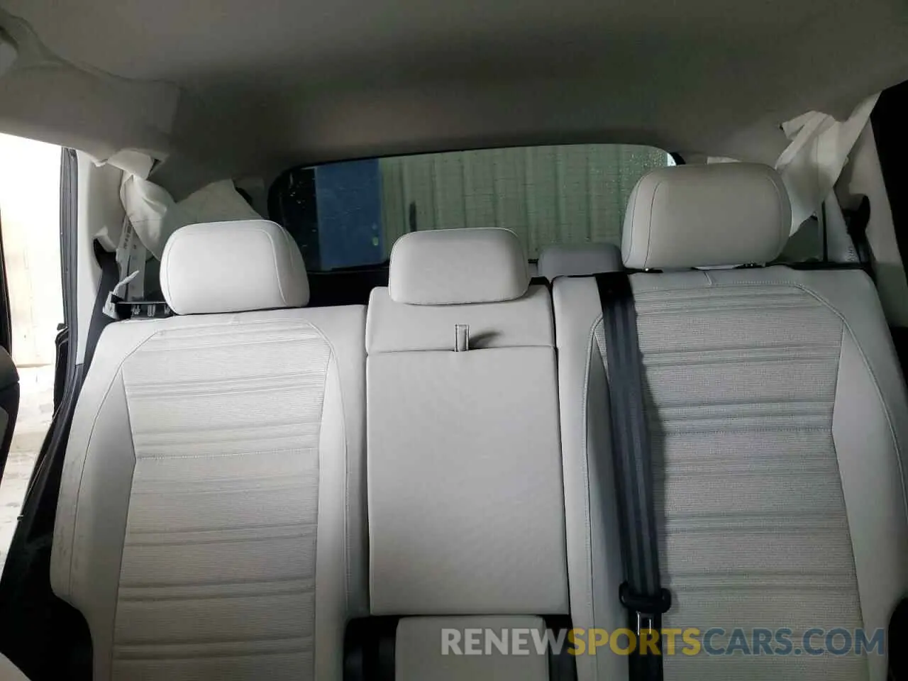 10 Photograph of a damaged car 3VVRB7AX8RM202635 VOLKSWAGEN TIGUAN 2024