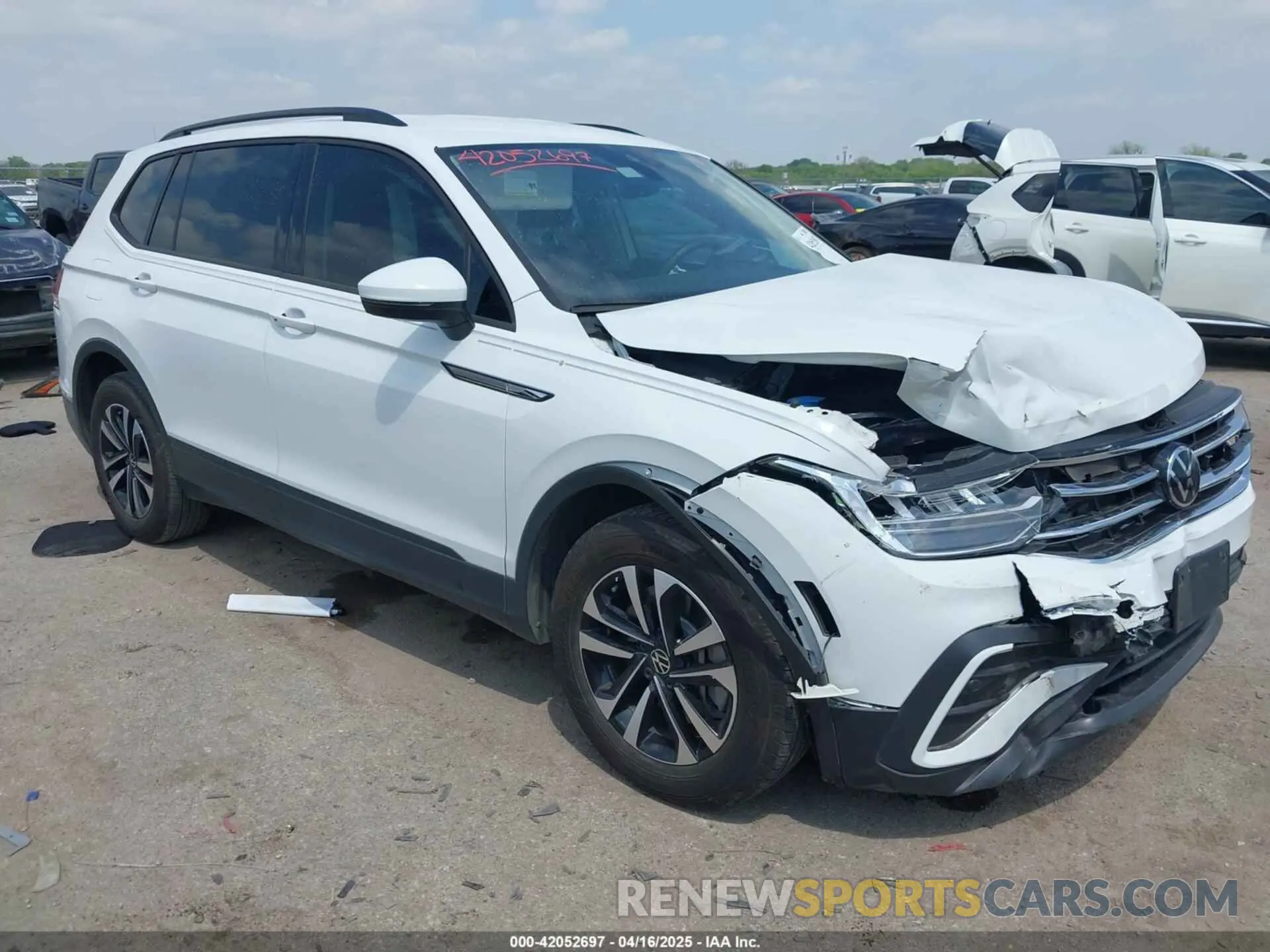 1 Photograph of a damaged car 3VVRB7AXXRM105923 VOLKSWAGEN TIGUAN 2024