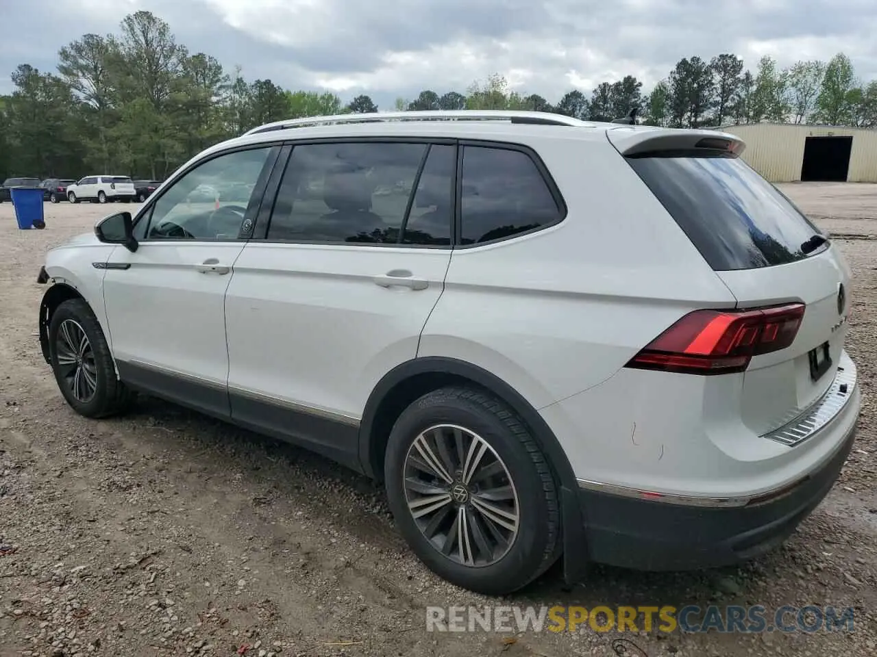 2 Photograph of a damaged car 3VVTB7AX3RM233619 VOLKSWAGEN TIGUAN 2024
