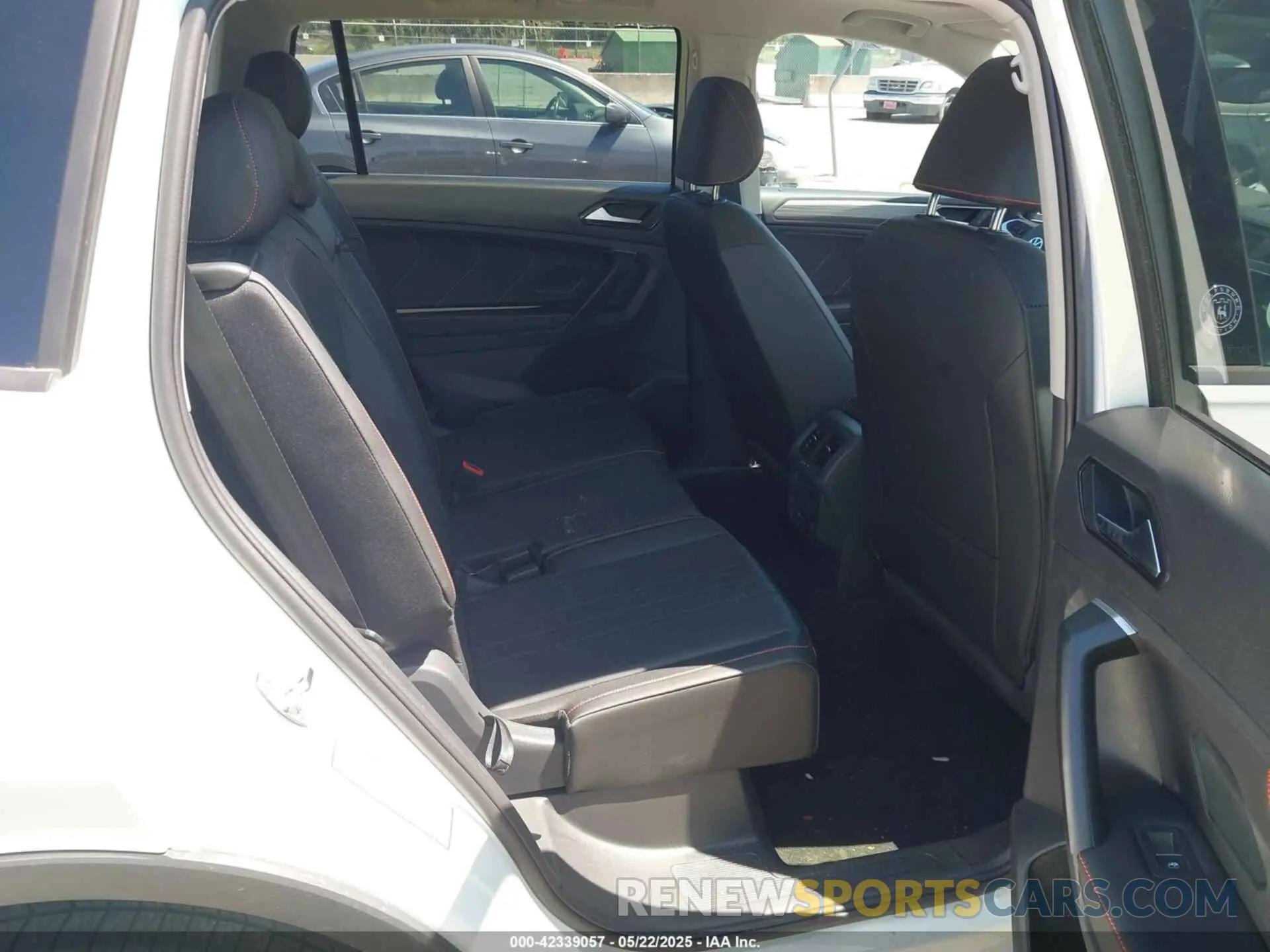 8 Photograph of a damaged car 3VVTB7AX9RM217926 VOLKSWAGEN TIGUAN 2024