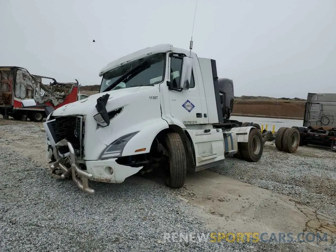 2 Photograph of a damaged car 4V4WC9EH1RN639867 VOLVO All Models 2024