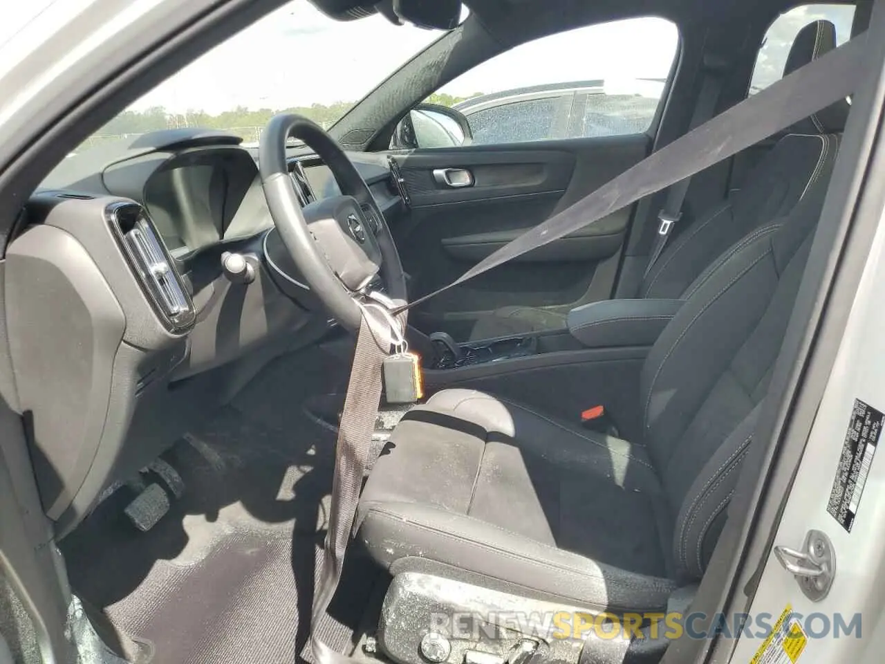 7 Photograph of a damaged car YV4ED3GL0P2036875 VOLVO C40 RECHAR 2023