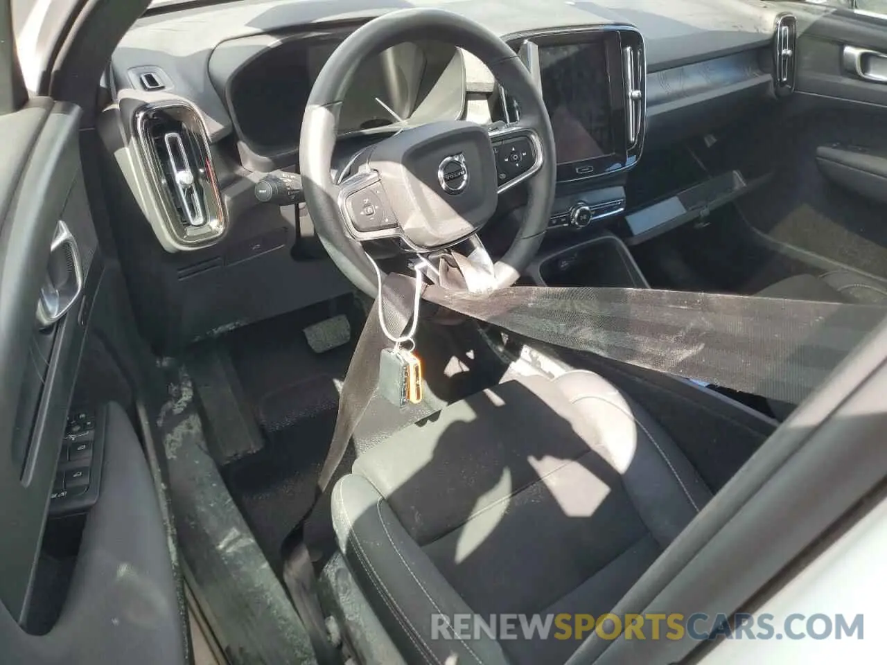 8 Photograph of a damaged car YV4ED3GL0P2036875 VOLVO C40 RECHAR 2023