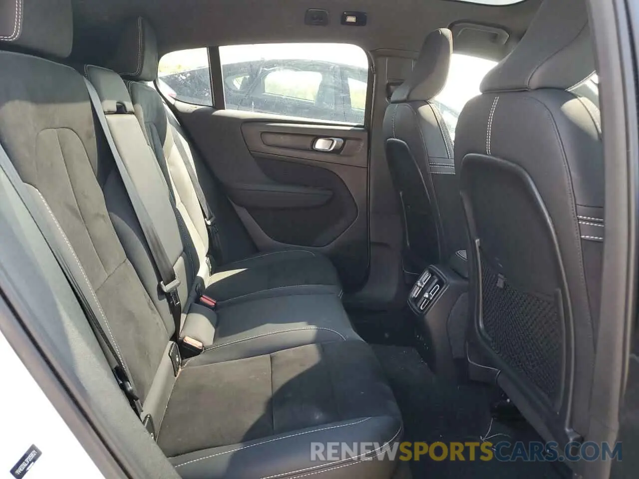 11 Photograph of a damaged car YV4ED3GL3P2059521 VOLVO C40 RECHAR 2023