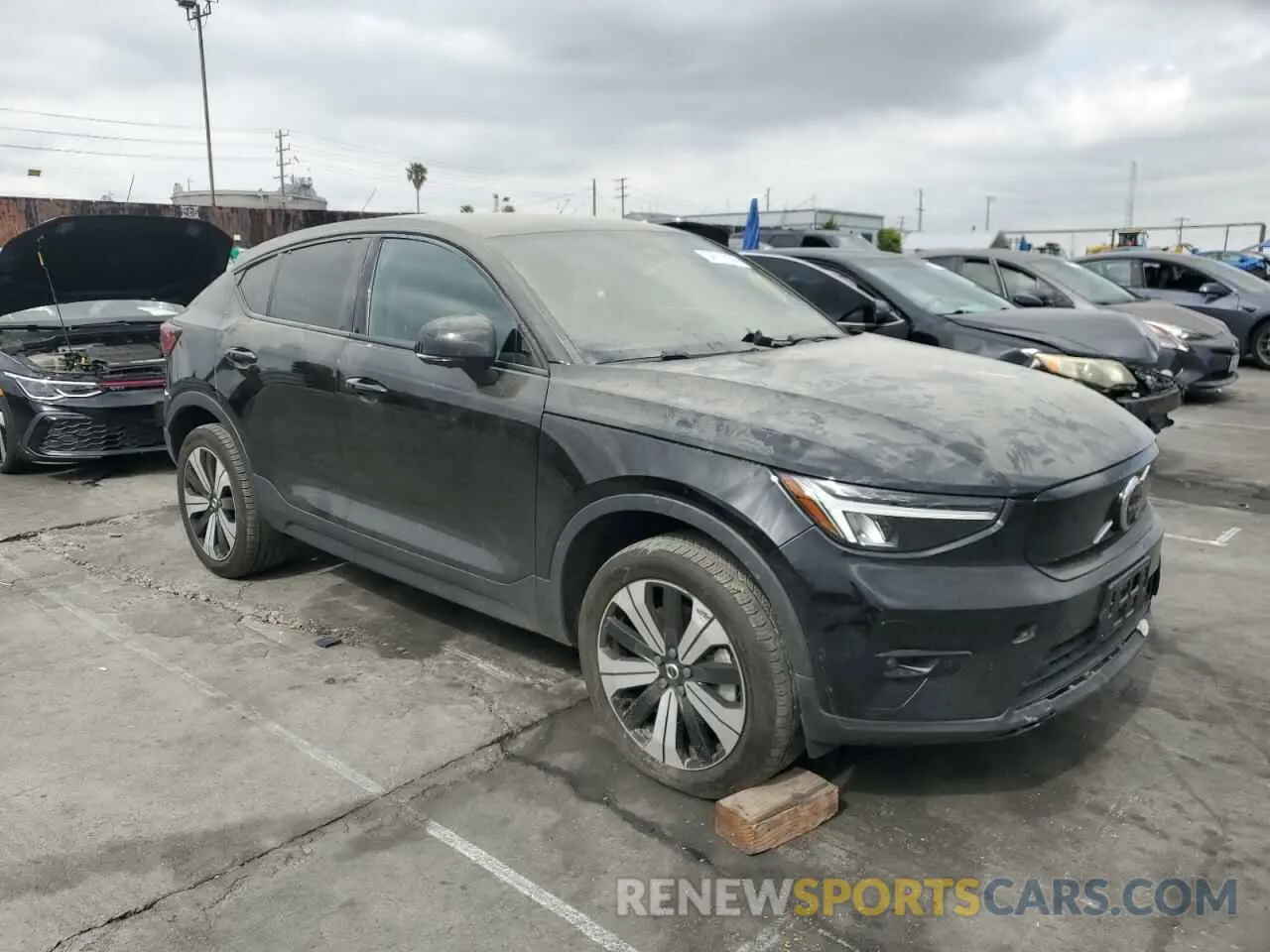 4 Photograph of a damaged car YV4ED3GL9P2051214 VOLVO C40 RECHAR 2023