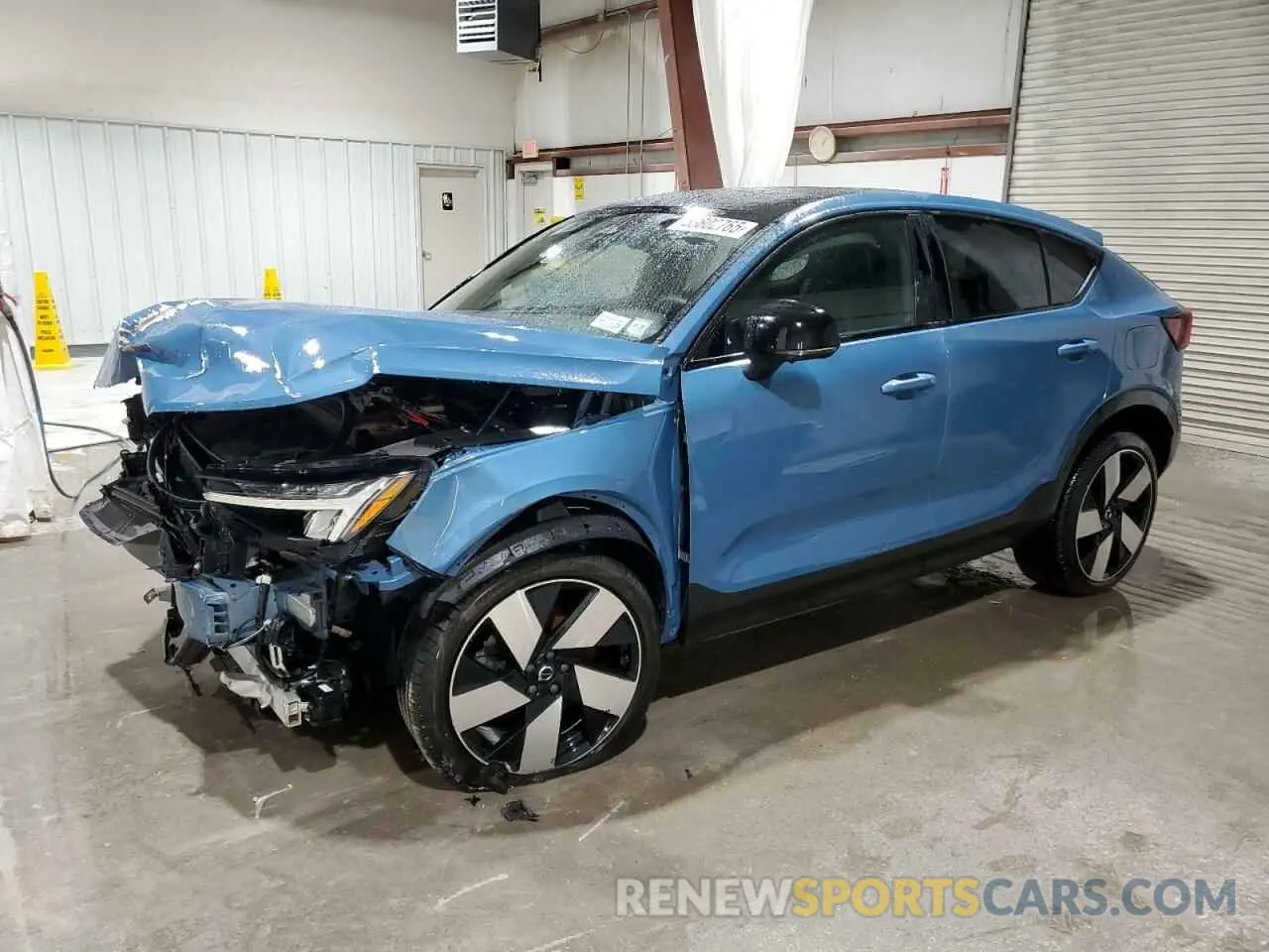 1 Photograph of a damaged car YV4ED3GLXP2049195 VOLVO C40 RECHAR 2023