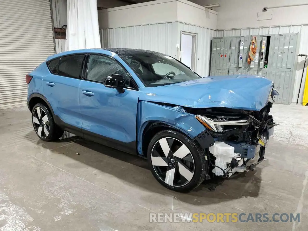 4 Photograph of a damaged car YV4ED3GLXP2049195 VOLVO C40 RECHAR 2023