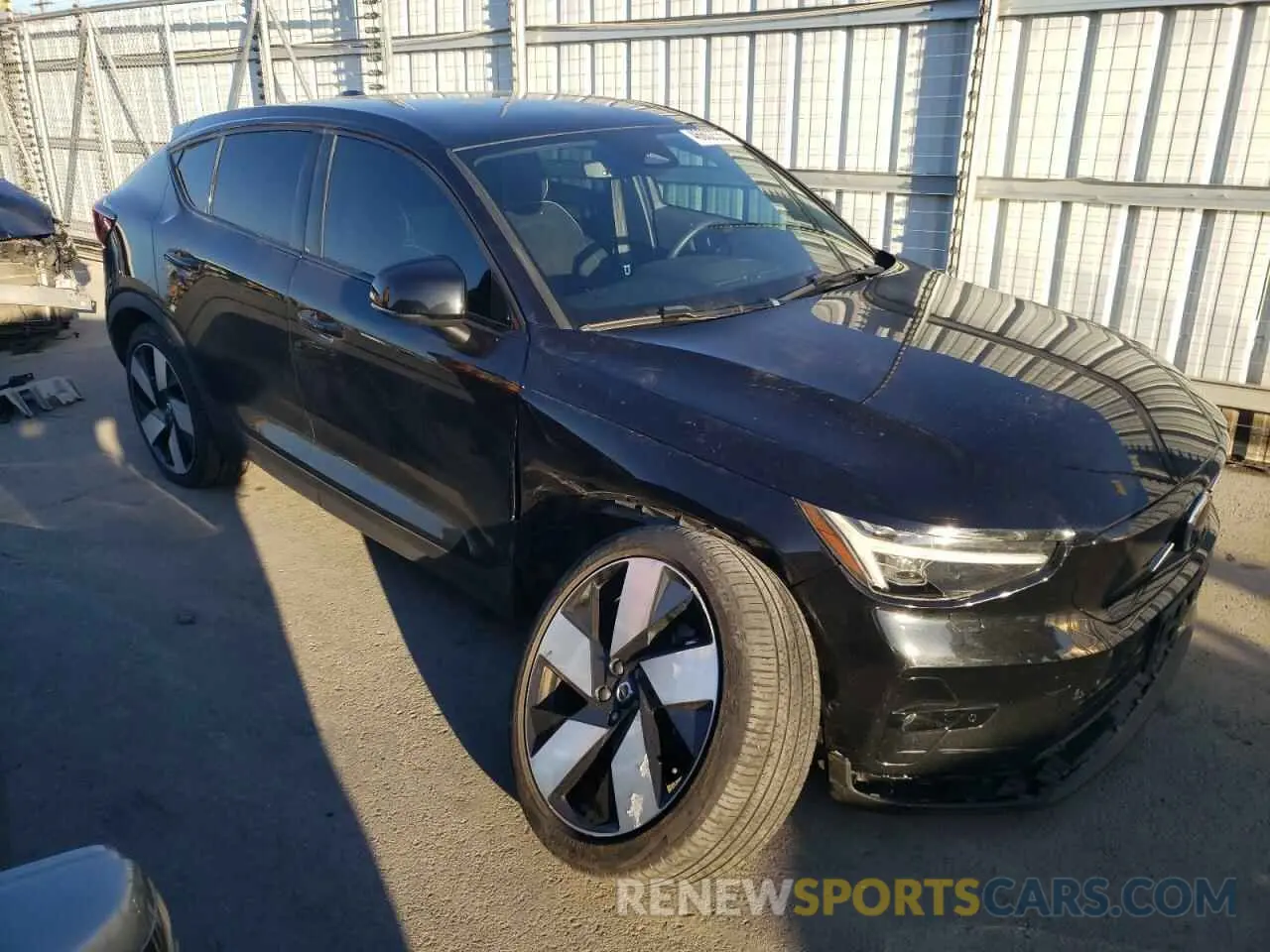 4 Photograph of a damaged car YV4ED3GM2P2053010 VOLVO C40 RECHAR 2023