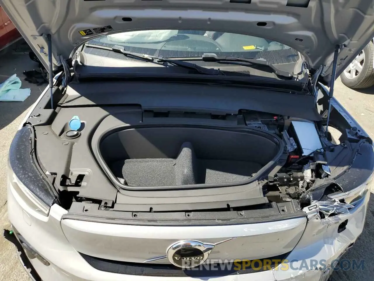 12 Photograph of a damaged car YV4ED3GM6P2045587 VOLVO C40 RECHAR 2023