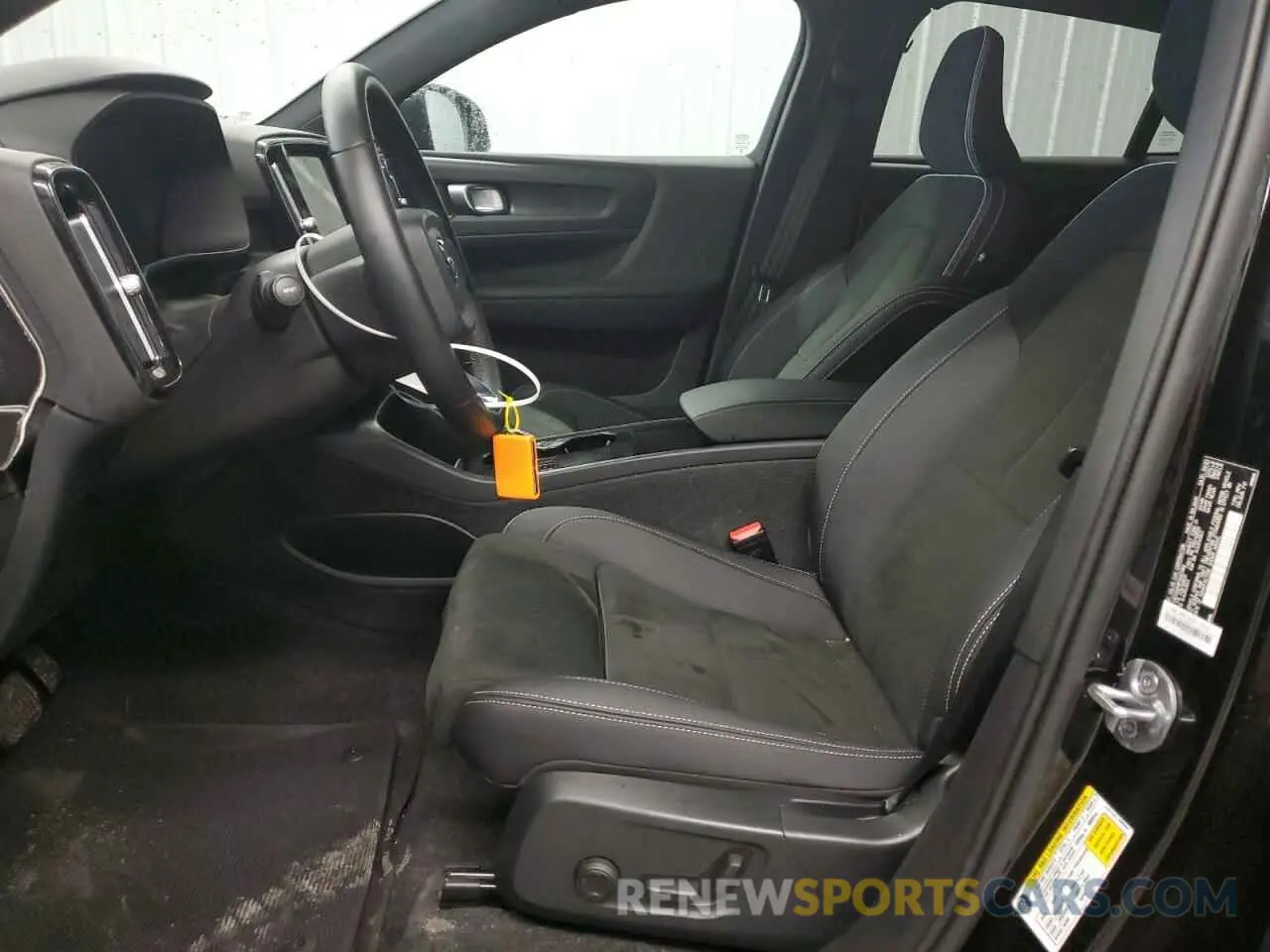 7 Photograph of a damaged car YV4ED3GM9P2063386 VOLVO C40 RECHAR 2023