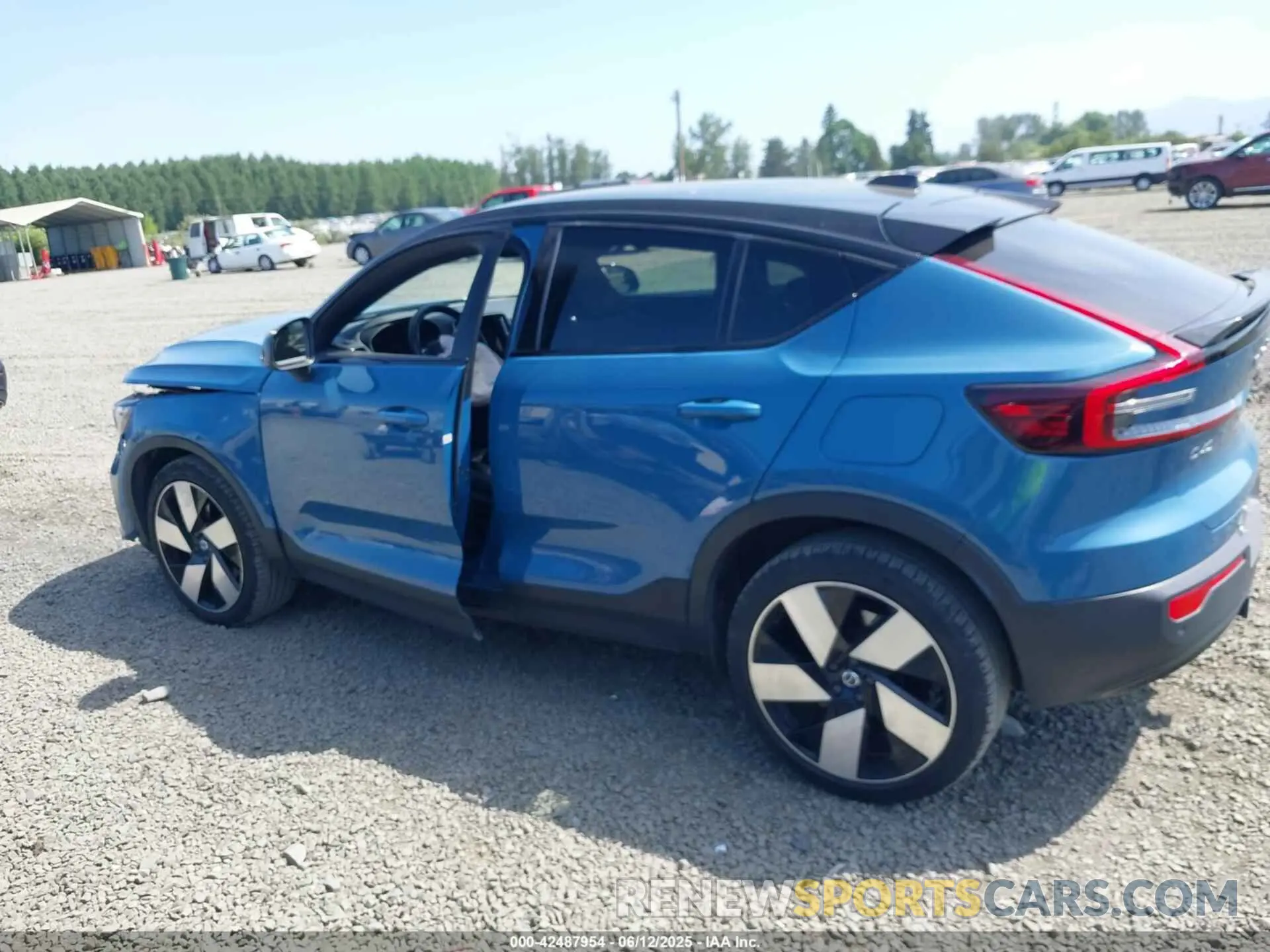 15 Photograph of a damaged car YV4ED3GB4N2001342 VOLVO C40 RECHARGE PURE ELECTRIC 2022