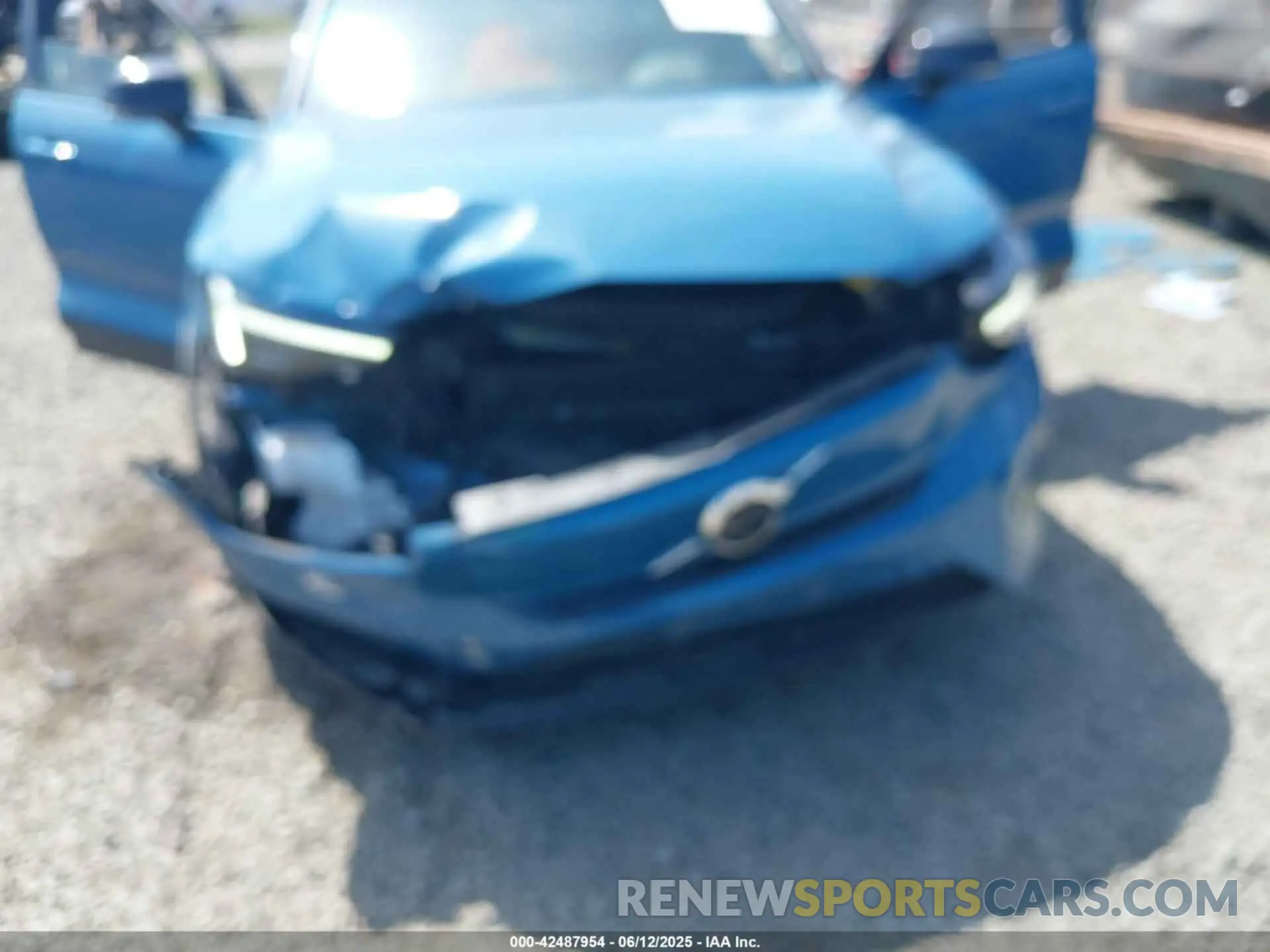 6 Photograph of a damaged car YV4ED3GB4N2001342 VOLVO C40 RECHARGE PURE ELECTRIC 2022