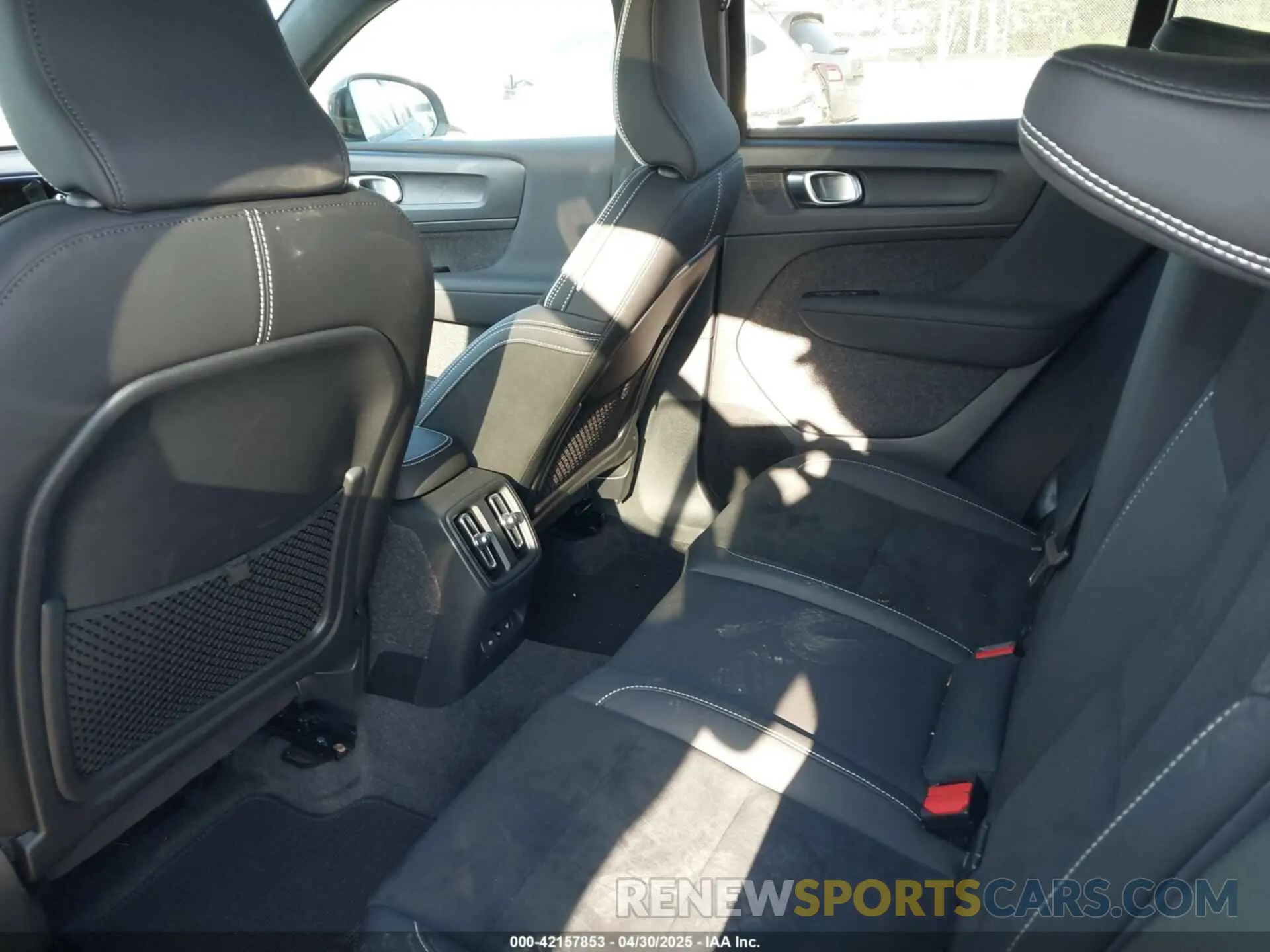 8 Photograph of a damaged car YV4ED3GB5N2007439 VOLVO C40 RECHARGE PURE ELECTRIC 2022