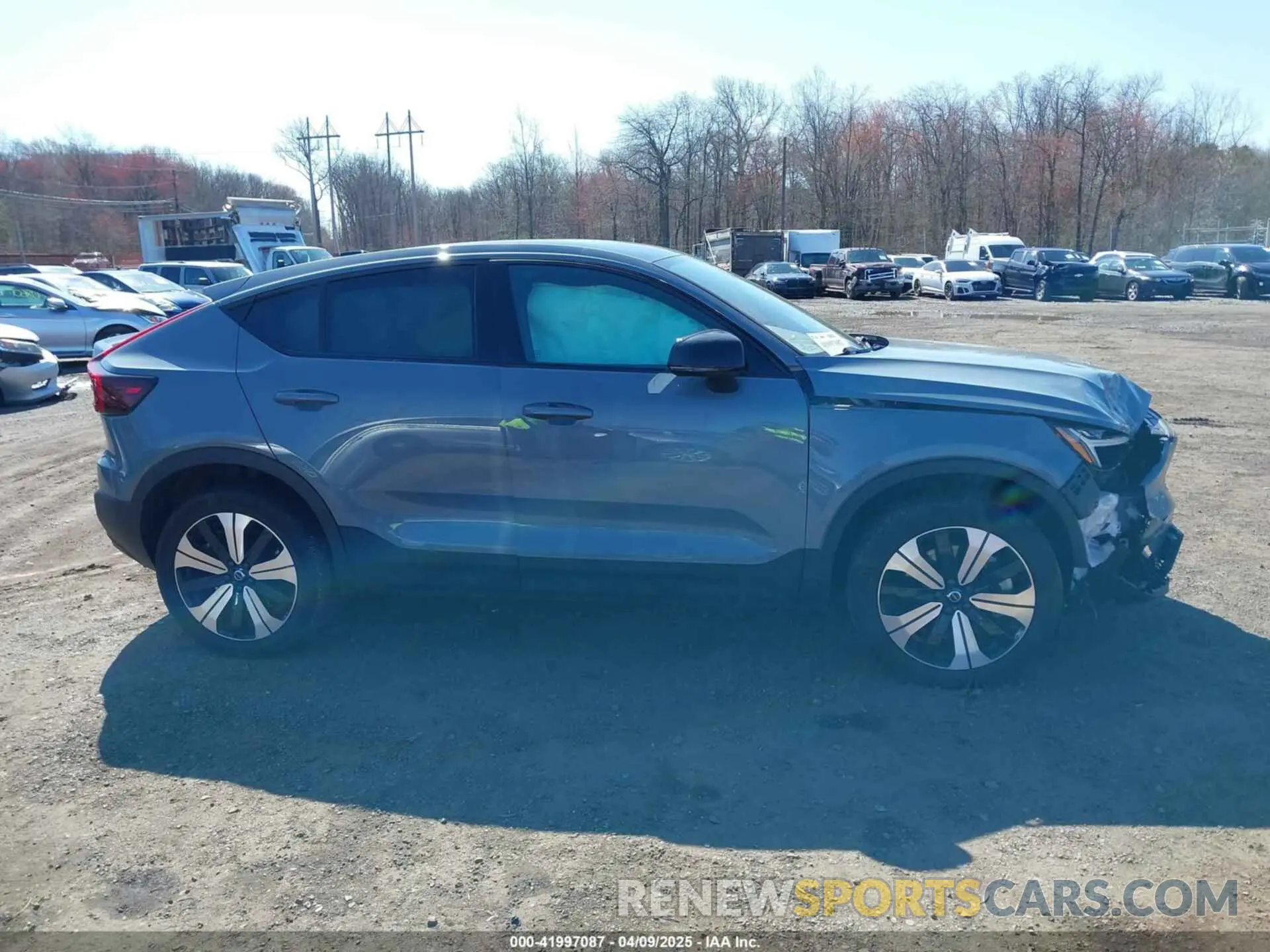 13 Photograph of a damaged car YV4ED3GK0P2041436 VOLVO C40 RECHARGE PURE ELECTRIC 2023