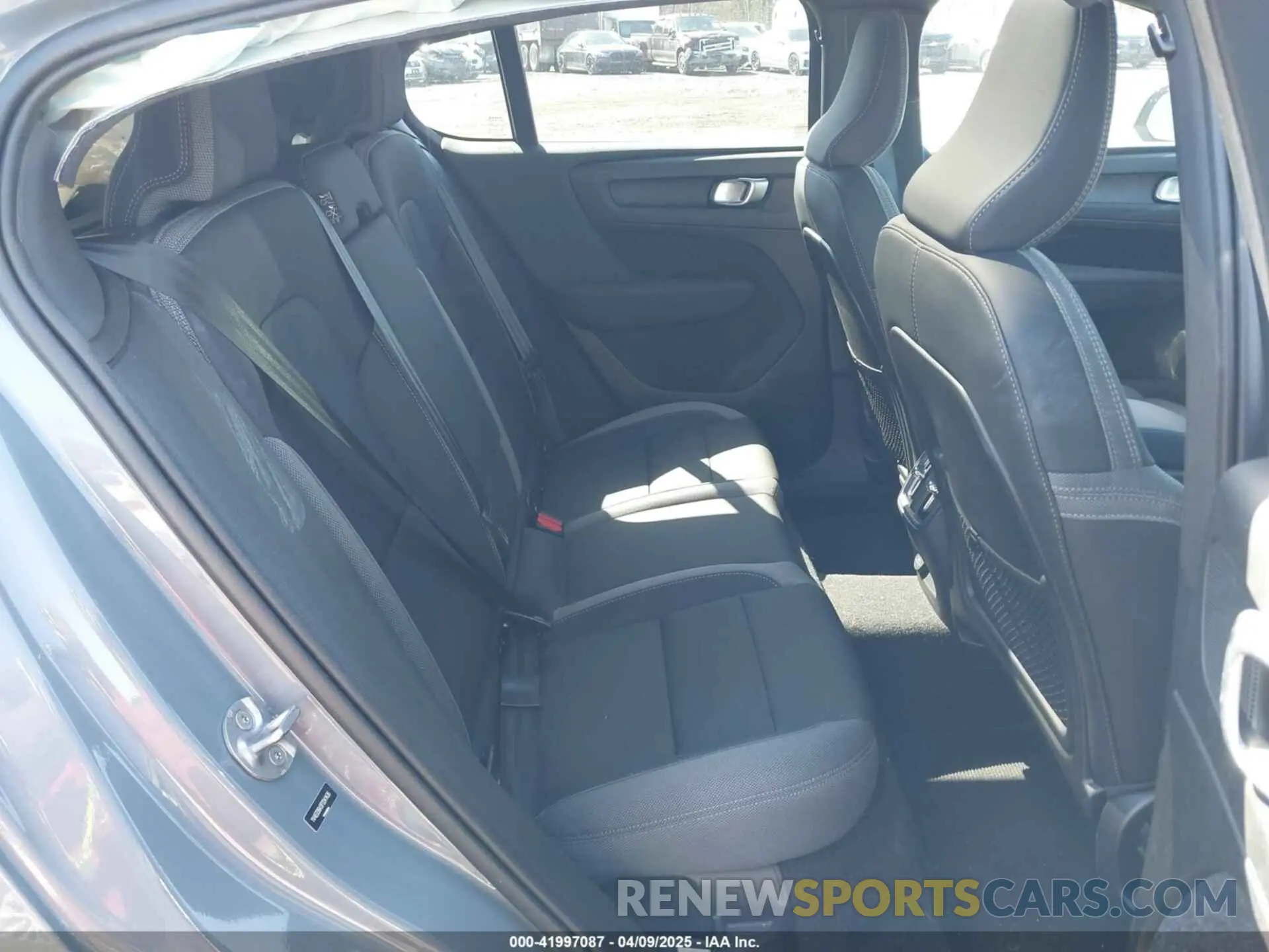 8 Photograph of a damaged car YV4ED3GK0P2041436 VOLVO C40 RECHARGE PURE ELECTRIC 2023