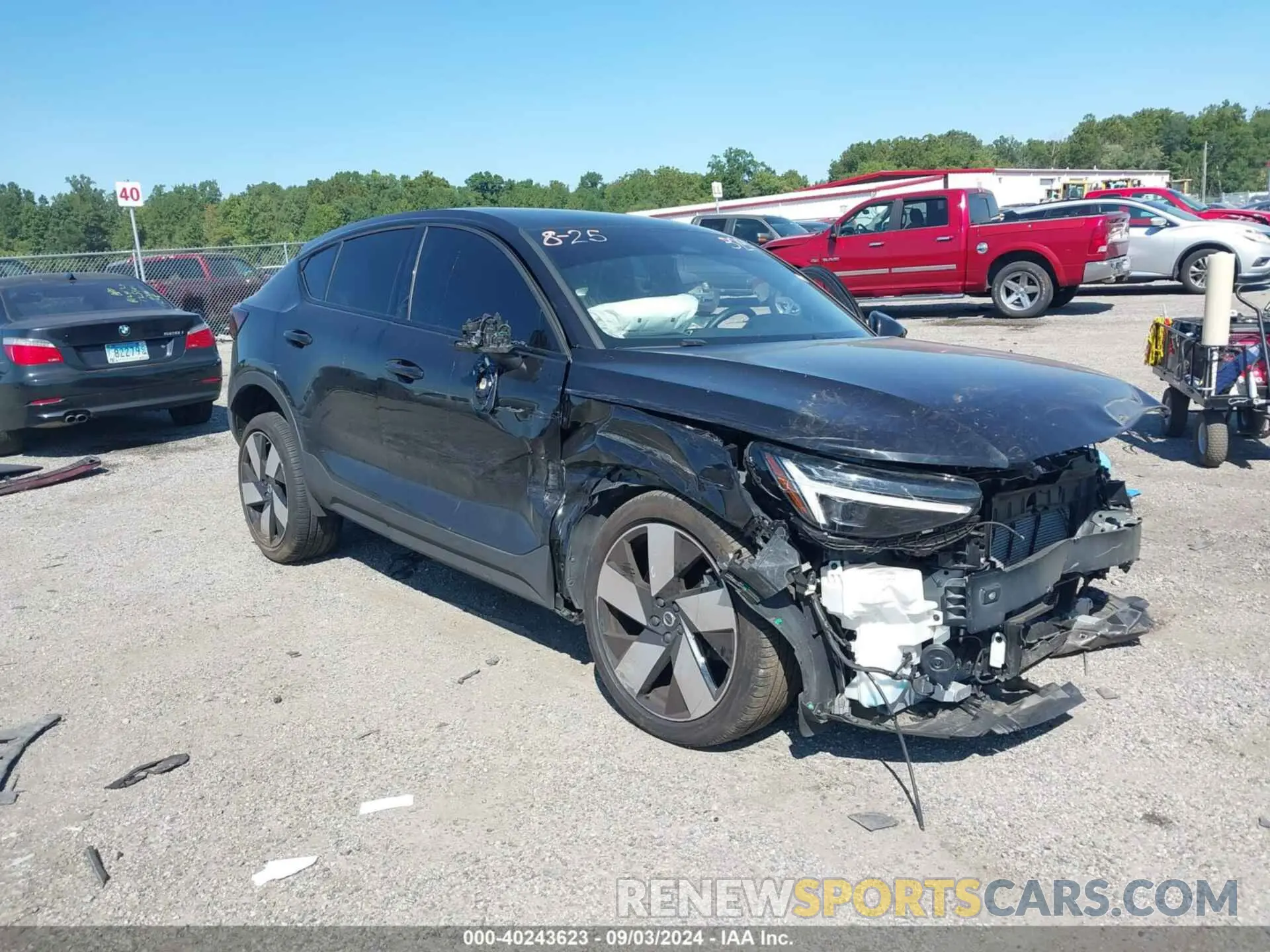 1 Photograph of a damaged car YV4ED3GM4P2063294 VOLVO C40 RECHARGE PURE ELECTRIC 2023