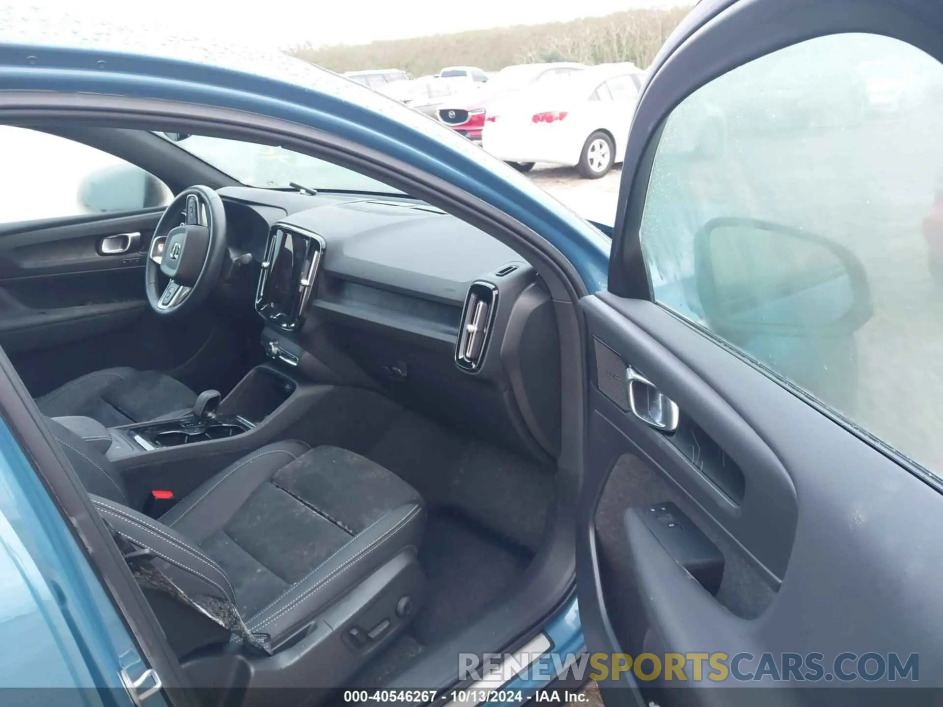 5 Photograph of a damaged car YV4ED3GM6P2027803 VOLVO C40 RECHARGE PURE ELECTRIC 2023