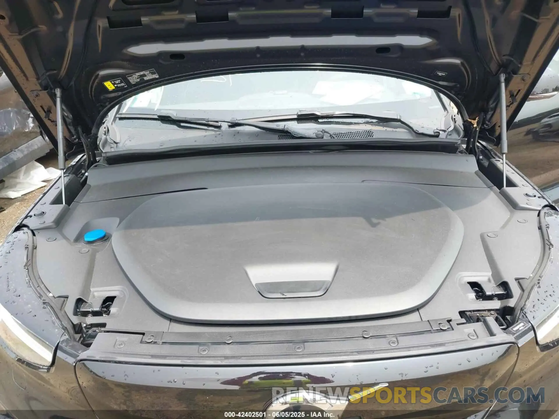 10 Photograph of a damaged car YV4ED3GM7P2048322 VOLVO C40 RECHARGE PURE ELECTRIC 2023