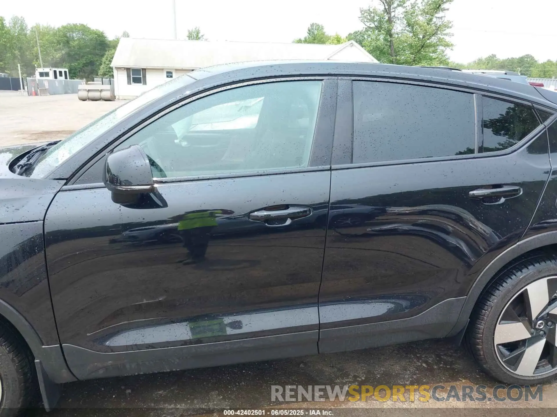14 Photograph of a damaged car YV4ED3GM7P2048322 VOLVO C40 RECHARGE PURE ELECTRIC 2023