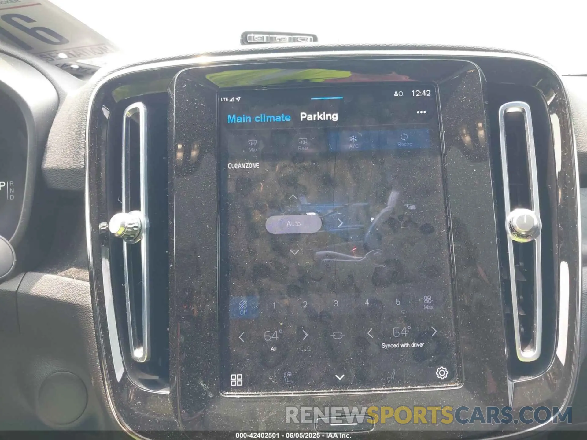18 Photograph of a damaged car YV4ED3GM7P2048322 VOLVO C40 RECHARGE PURE ELECTRIC 2023