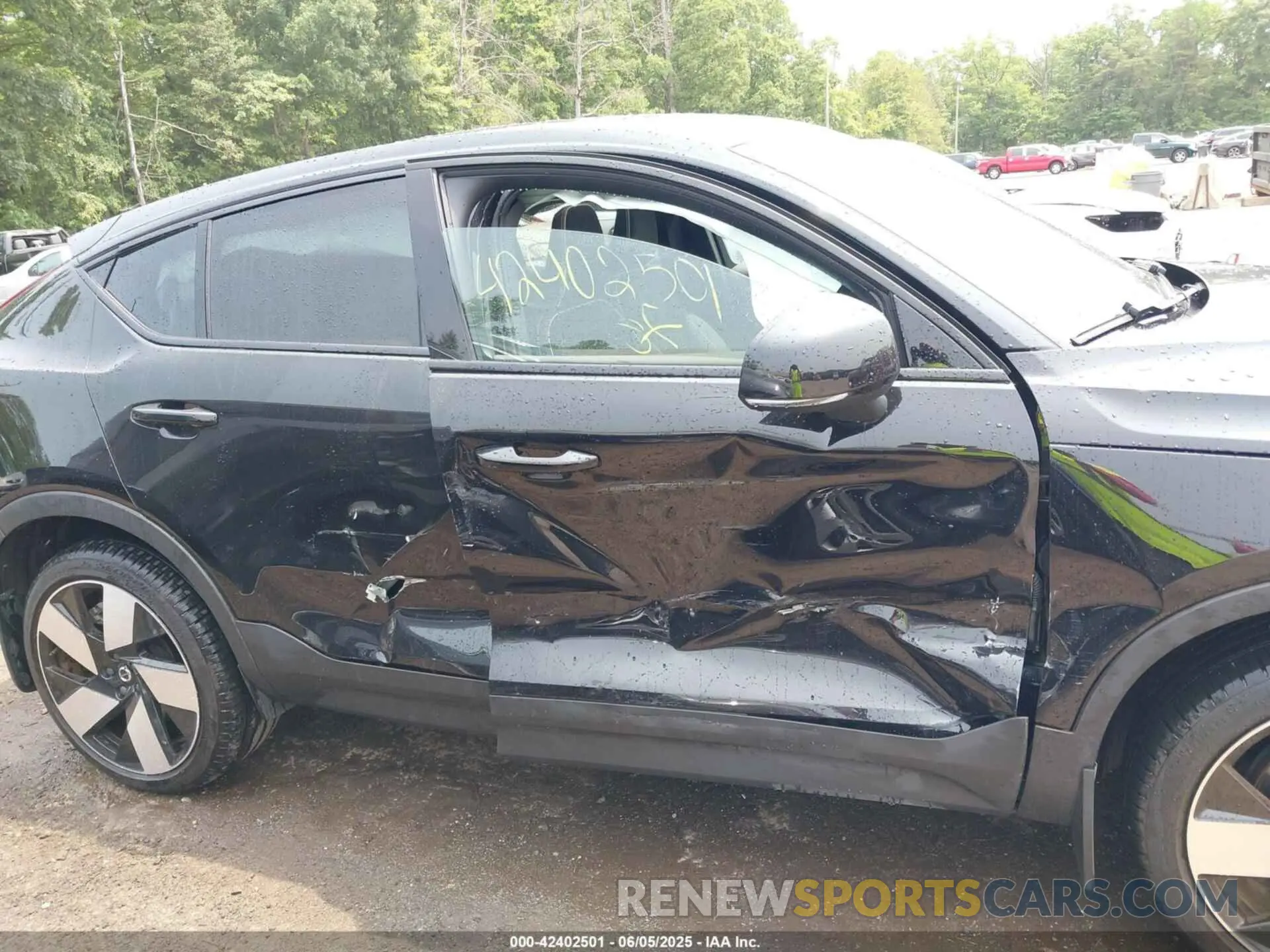 6 Photograph of a damaged car YV4ED3GM7P2048322 VOLVO C40 RECHARGE PURE ELECTRIC 2023