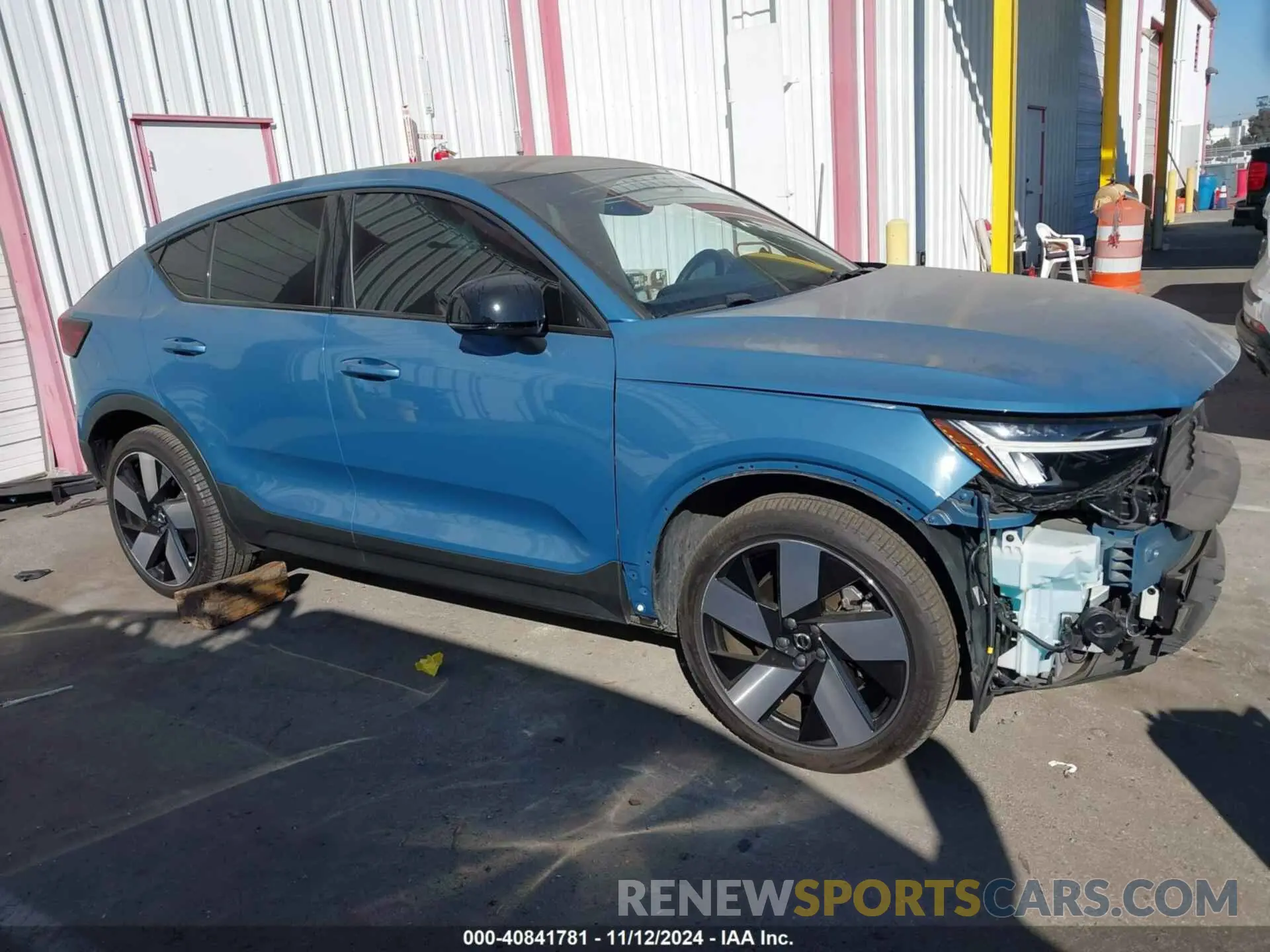 14 Photograph of a damaged car YV4ED3GM9P2028900 VOLVO C40 RECHARGE PURE ELECTRIC 2023