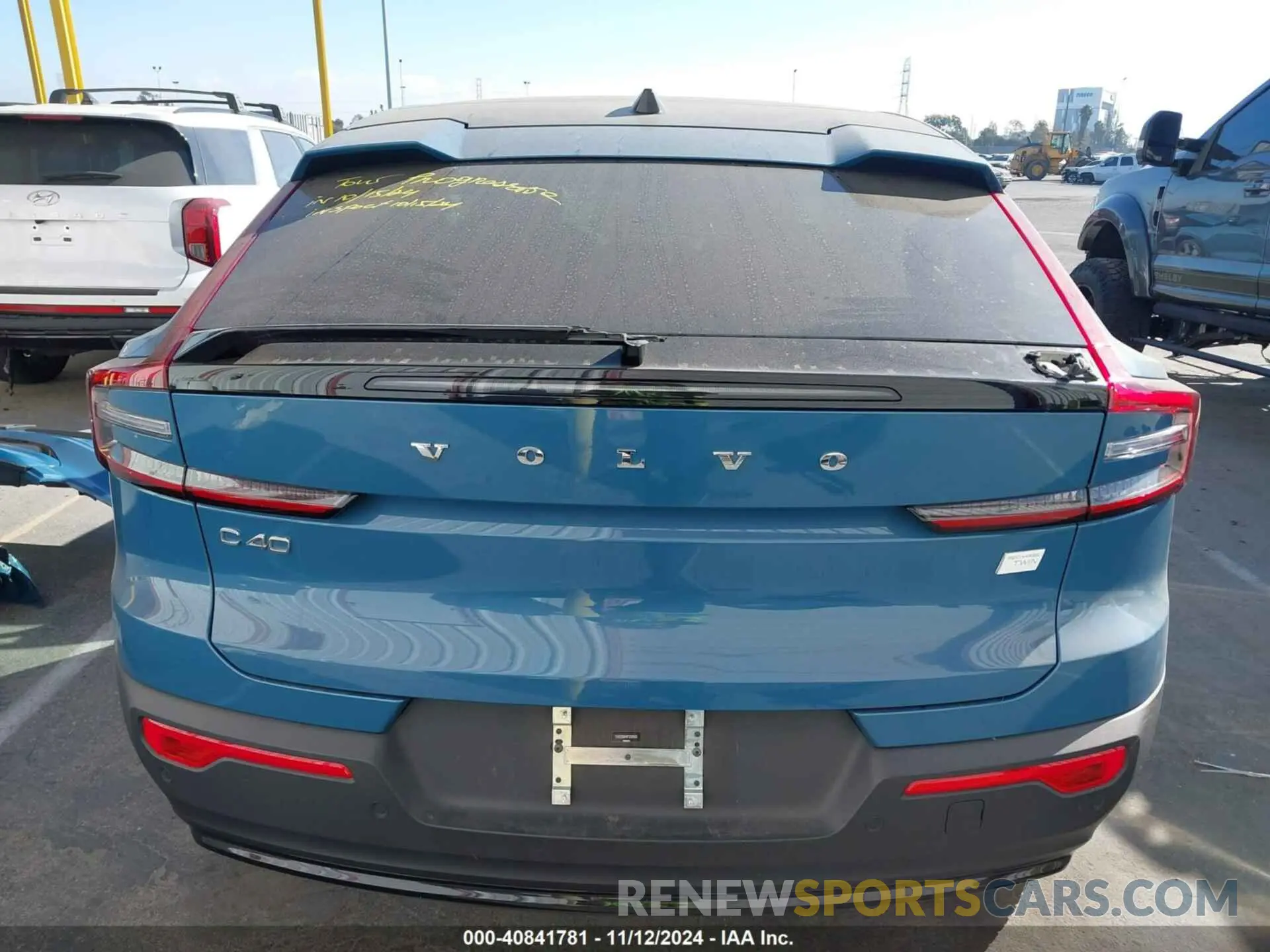 17 Photograph of a damaged car YV4ED3GM9P2028900 VOLVO C40 RECHARGE PURE ELECTRIC 2023
