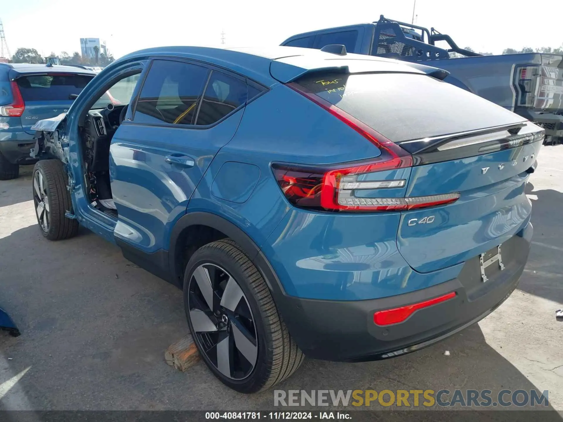 3 Photograph of a damaged car YV4ED3GM9P2028900 VOLVO C40 RECHARGE PURE ELECTRIC 2023