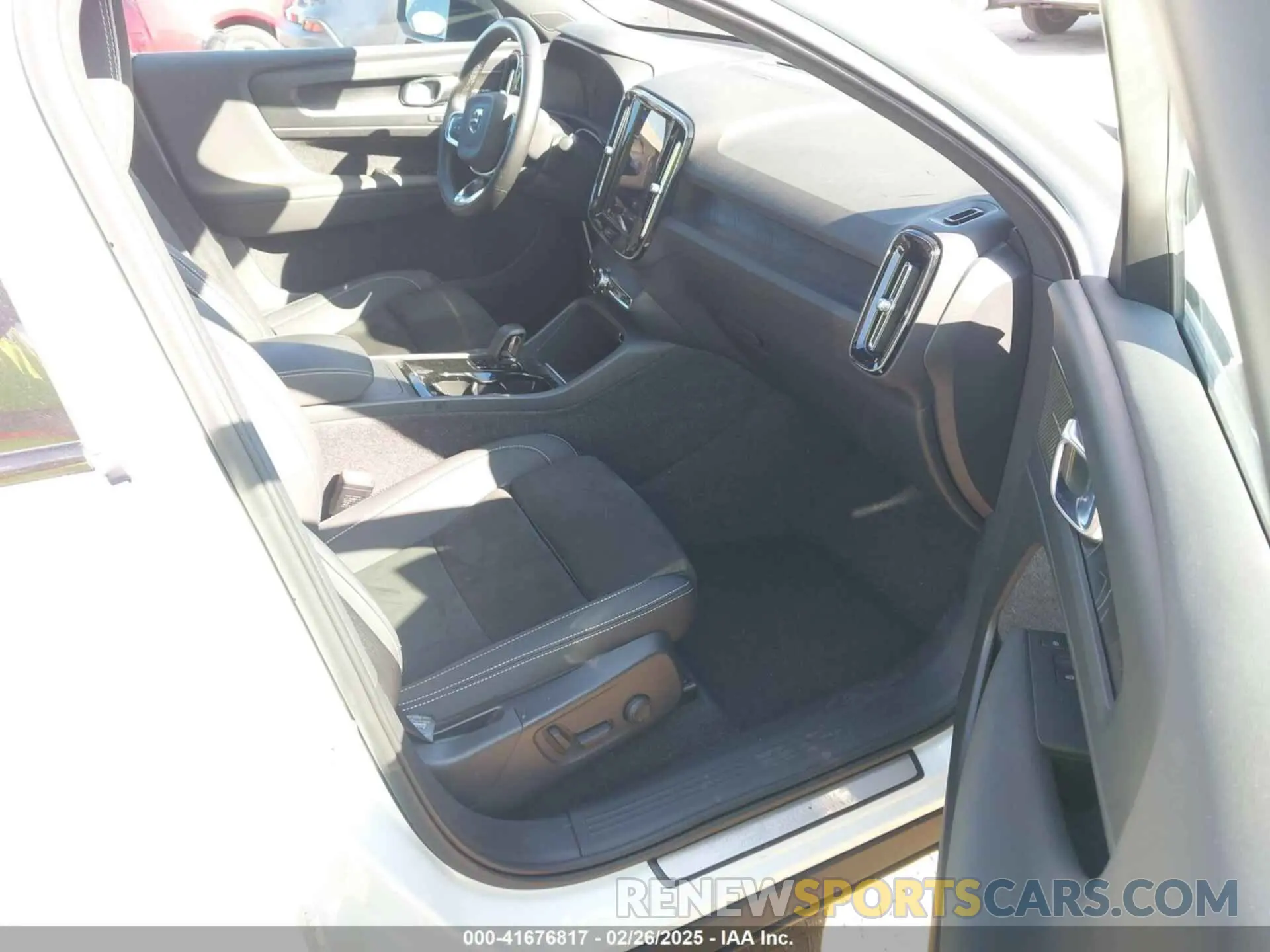 5 Photograph of a damaged car YV4ED3GM9P2031408 VOLVO C40 RECHARGE PURE ELECTRIC 2023