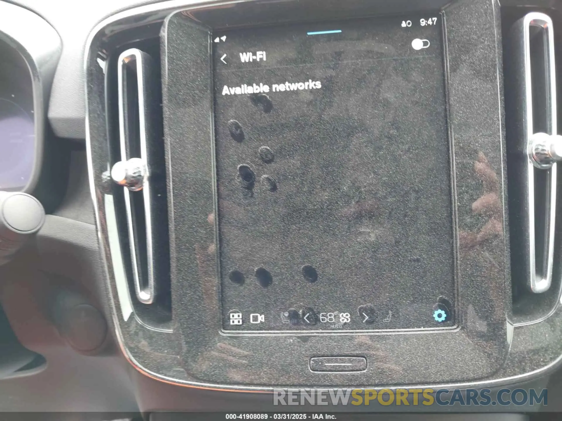 19 Photograph of a damaged car YV4ER3GK0R2107021 VOLVO C40 RECHARGE PURE ELECTRIC 2024