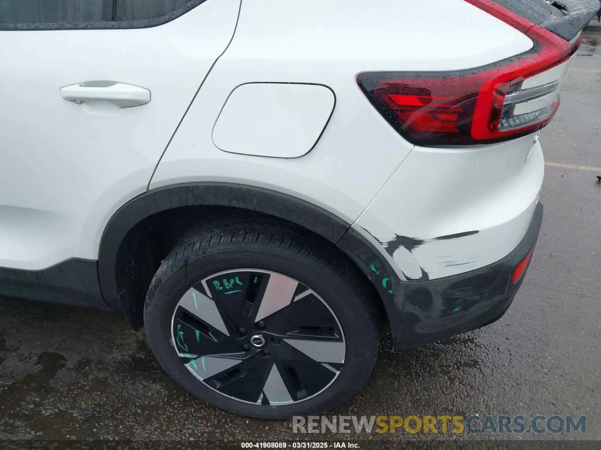 20 Photograph of a damaged car YV4ER3GK0R2107021 VOLVO C40 RECHARGE PURE ELECTRIC 2024