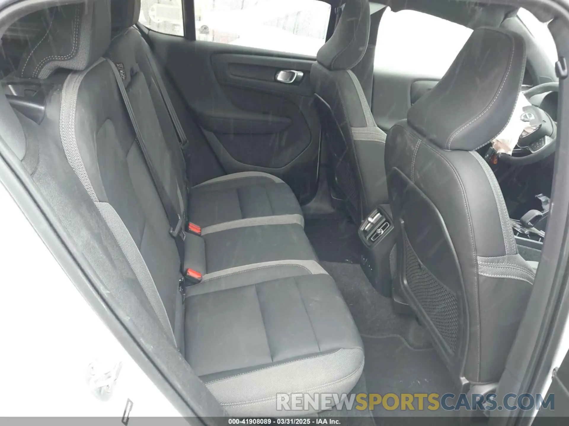 8 Photograph of a damaged car YV4ER3GK0R2107021 VOLVO C40 RECHARGE PURE ELECTRIC 2024