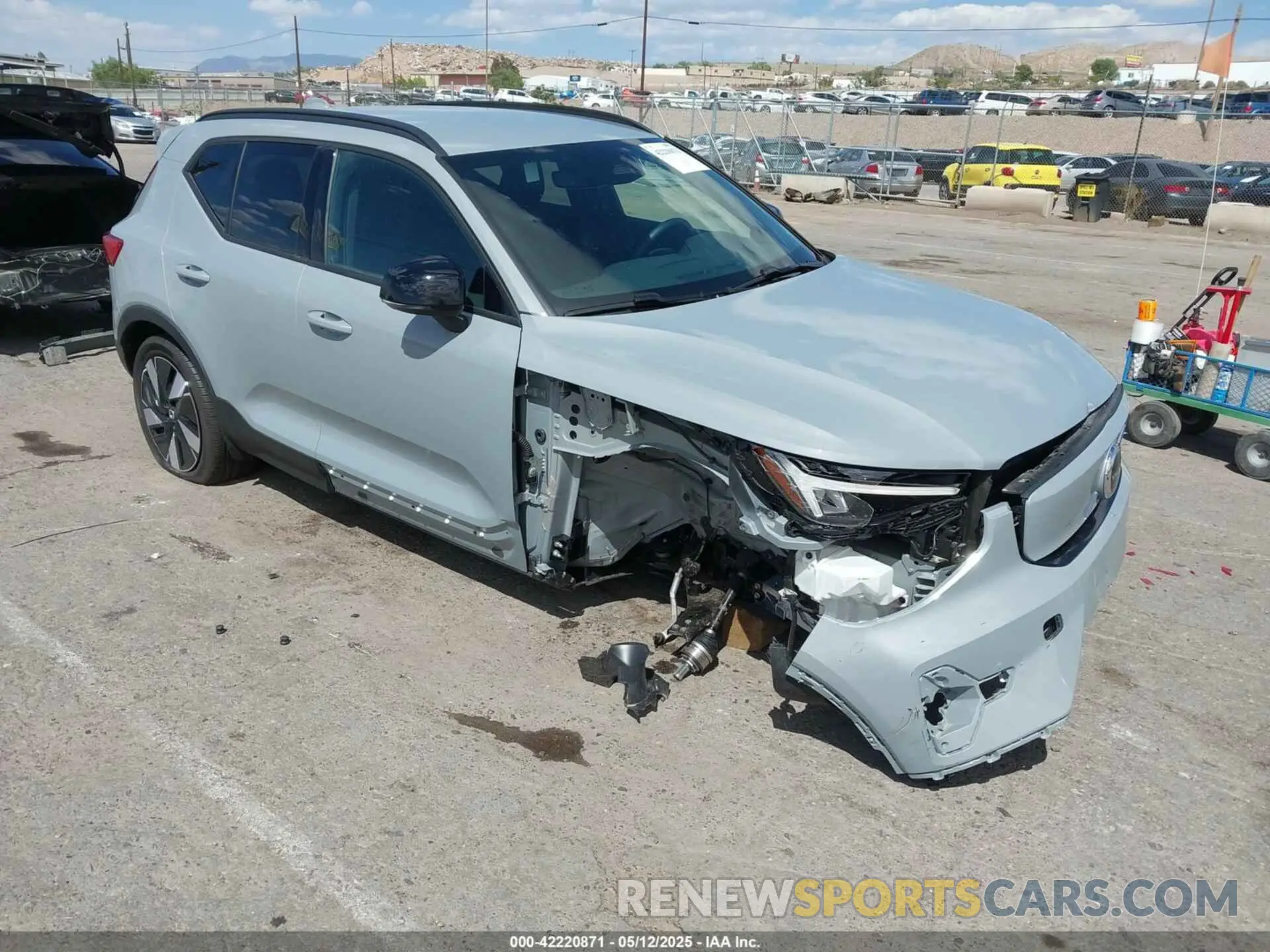 1 Photograph of a damaged car YV4ER3HJ8S2503399 VOLVO EX40 2025