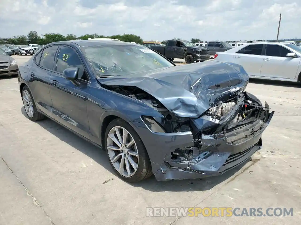 1 Photograph of a damaged car 7JR102FK0KG004943 VOLVO S60 2019