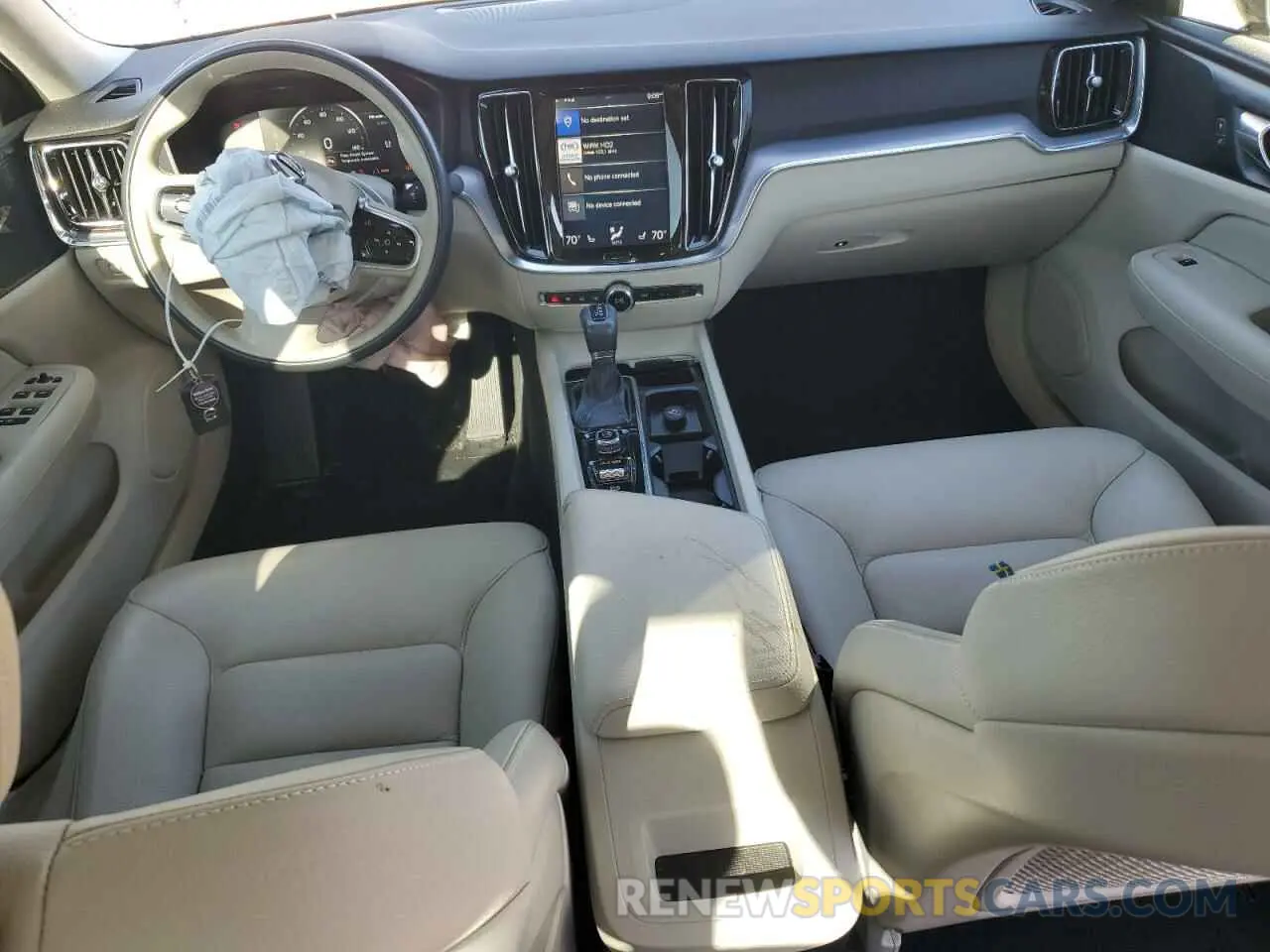 8 Photograph of a damaged car 7JR102FK3KG002832 VOLVO S60 2019