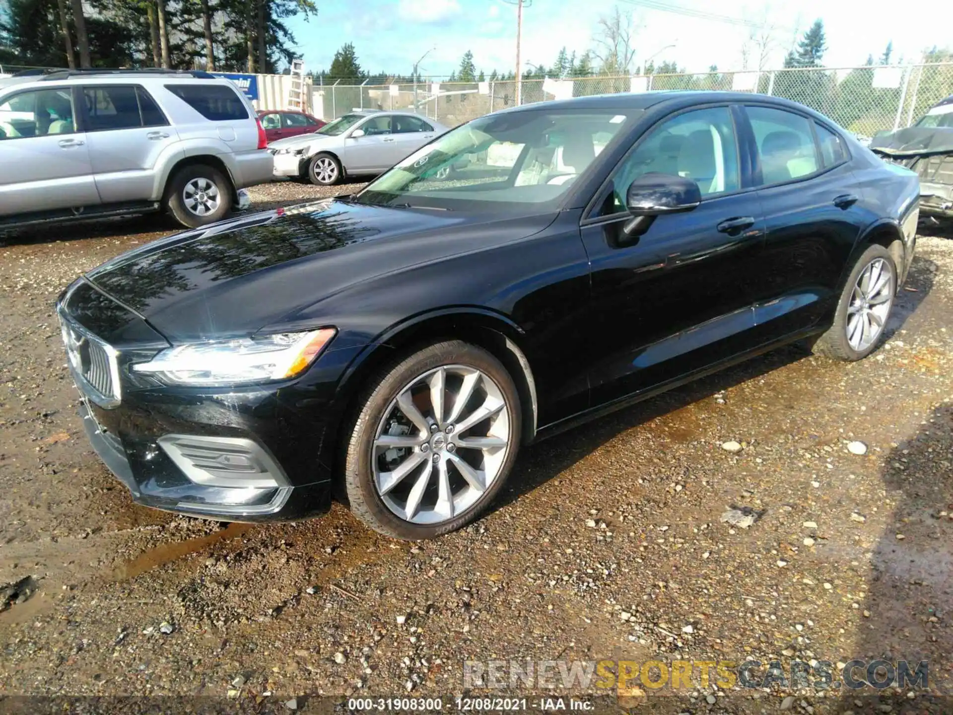 2 Photograph of a damaged car 7JR102FK3KG003513 VOLVO S60 2019