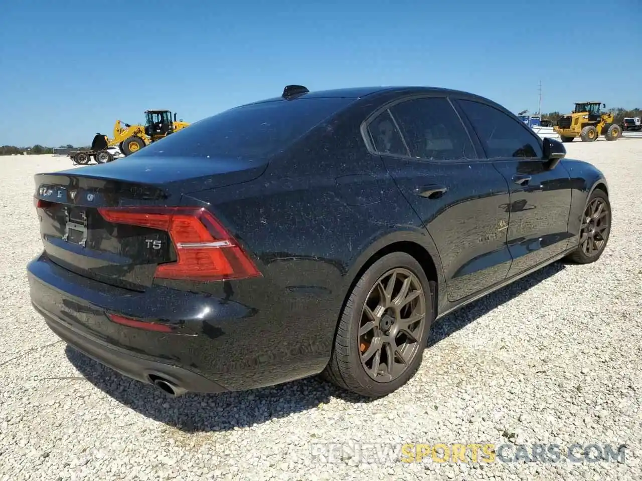 4 Photograph of a damaged car 7JR102FK4KG001379 VOLVO S60 2019