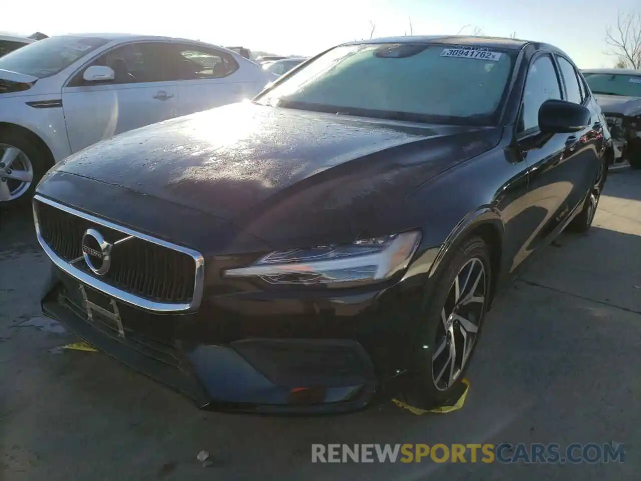 2 Photograph of a damaged car 7JR102FK5KG004923 VOLVO S60 2019