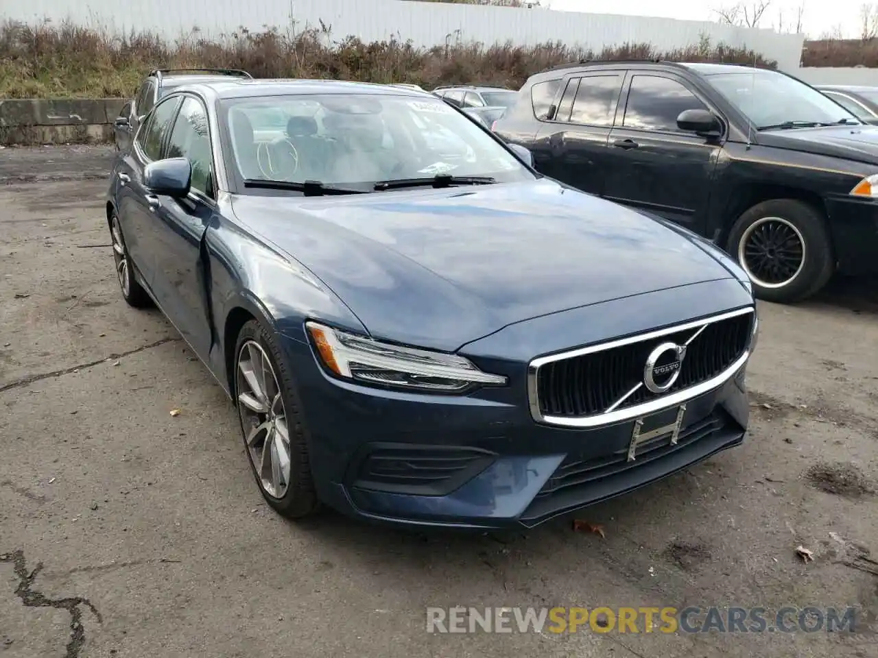 1 Photograph of a damaged car 7JR102FK5KG005280 VOLVO S60 2019