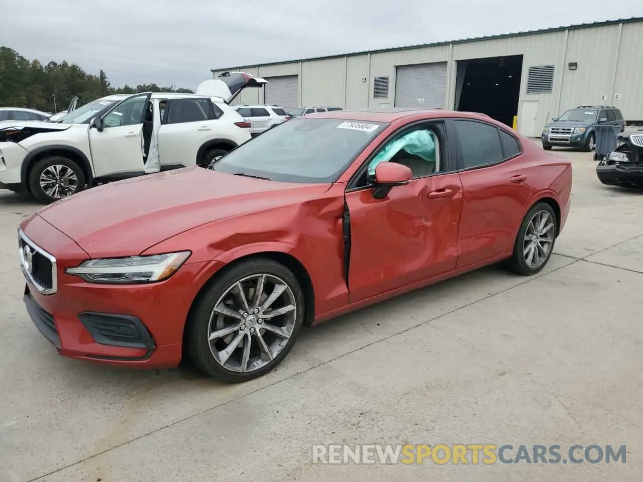 1 Photograph of a damaged car 7JR102FK5KG005814 VOLVO S60 2019