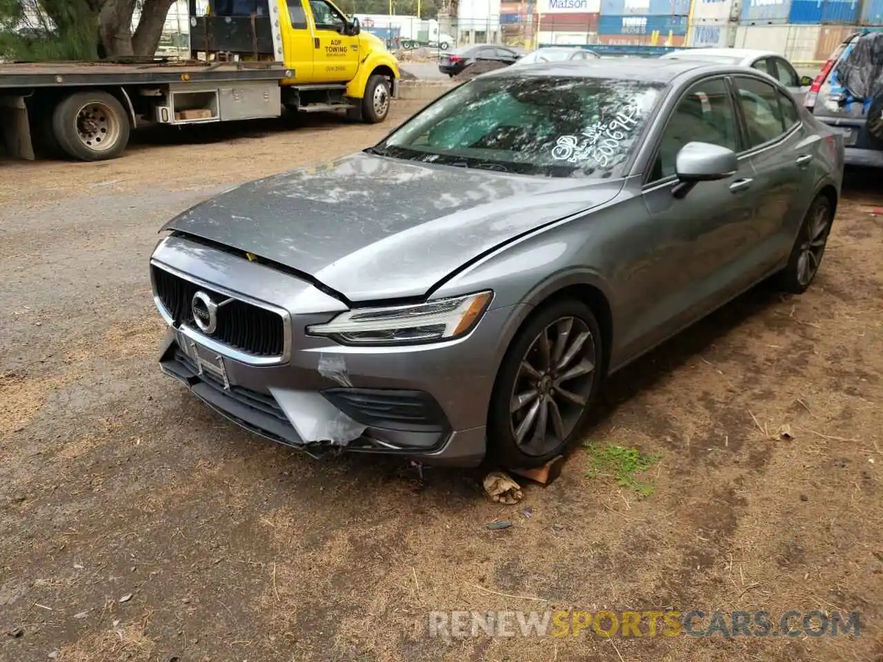 2 Photograph of a damaged car 7JR102FK8KG006486 VOLVO S60 2019