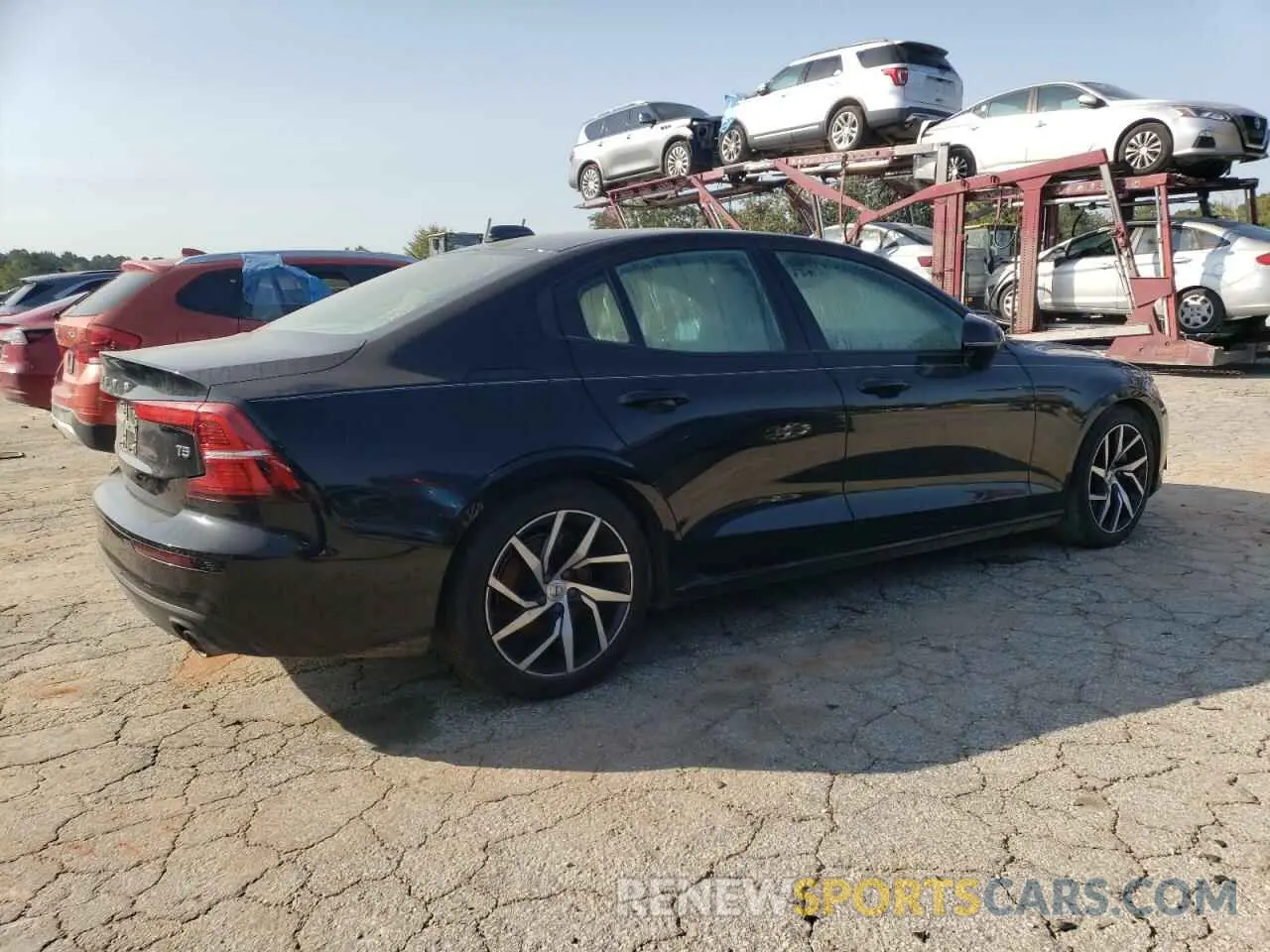 3 Photograph of a damaged car 7JR102FK9KG002916 VOLVO S60 2019