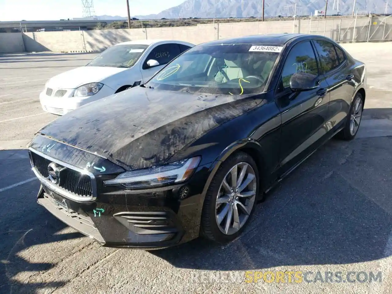 2 Photograph of a damaged car 7JR102FKXKG017778 VOLVO S60 2019