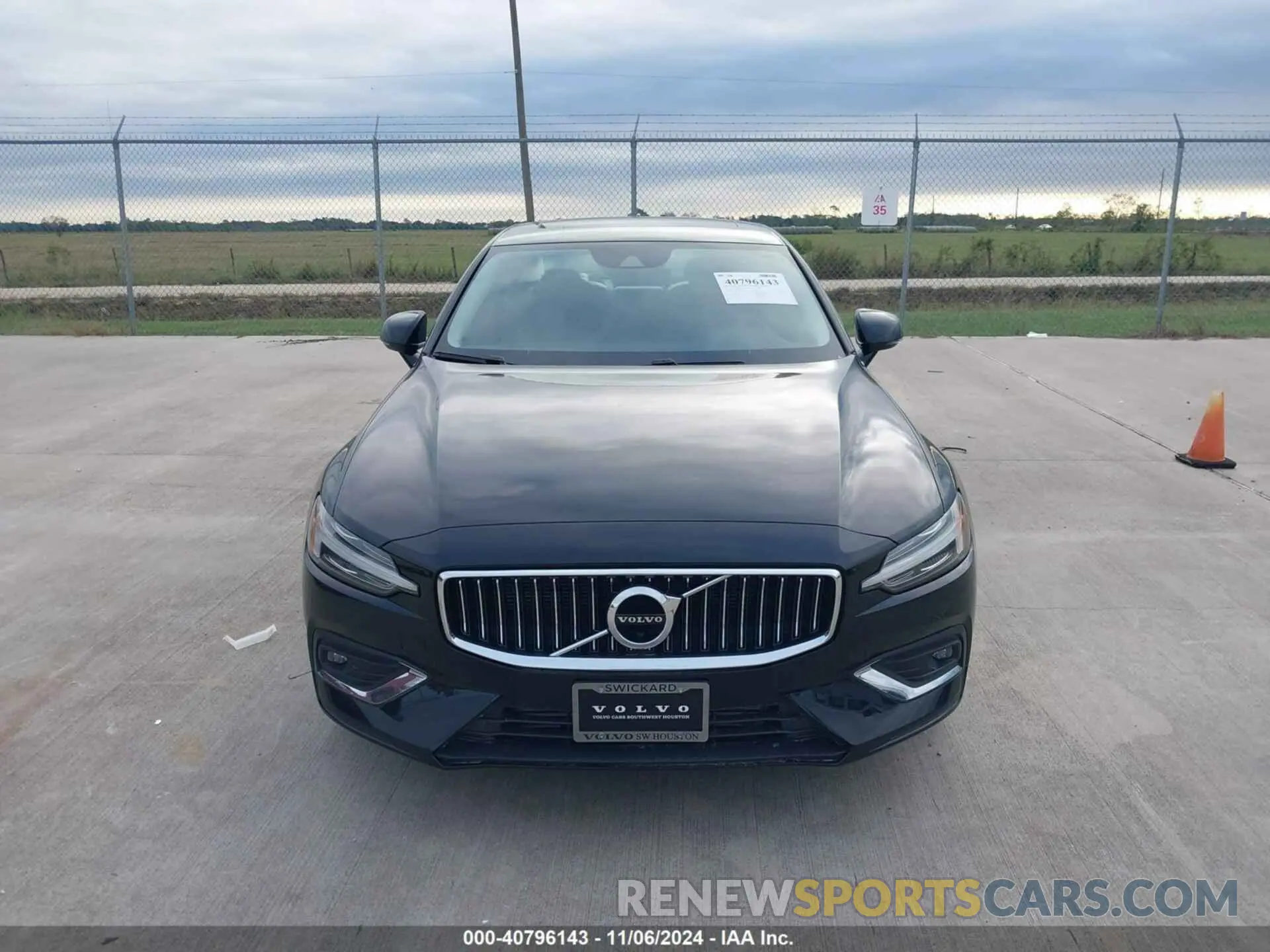 12 Photograph of a damaged car 7JR102FL4KG002119 VOLVO S60 2019