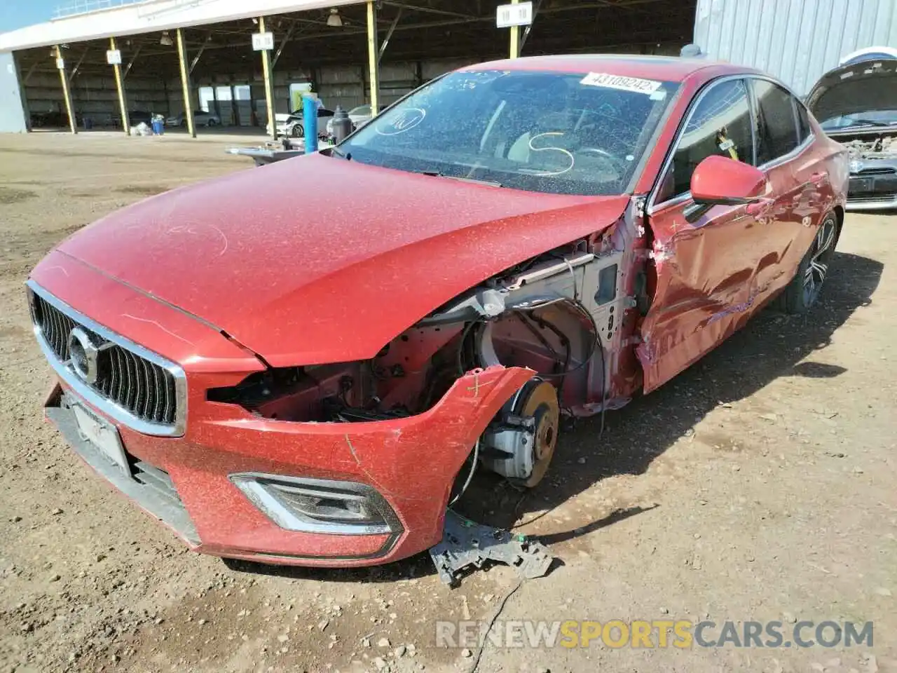 2 Photograph of a damaged car 7JR102FL9KG003668 VOLVO S60 2019