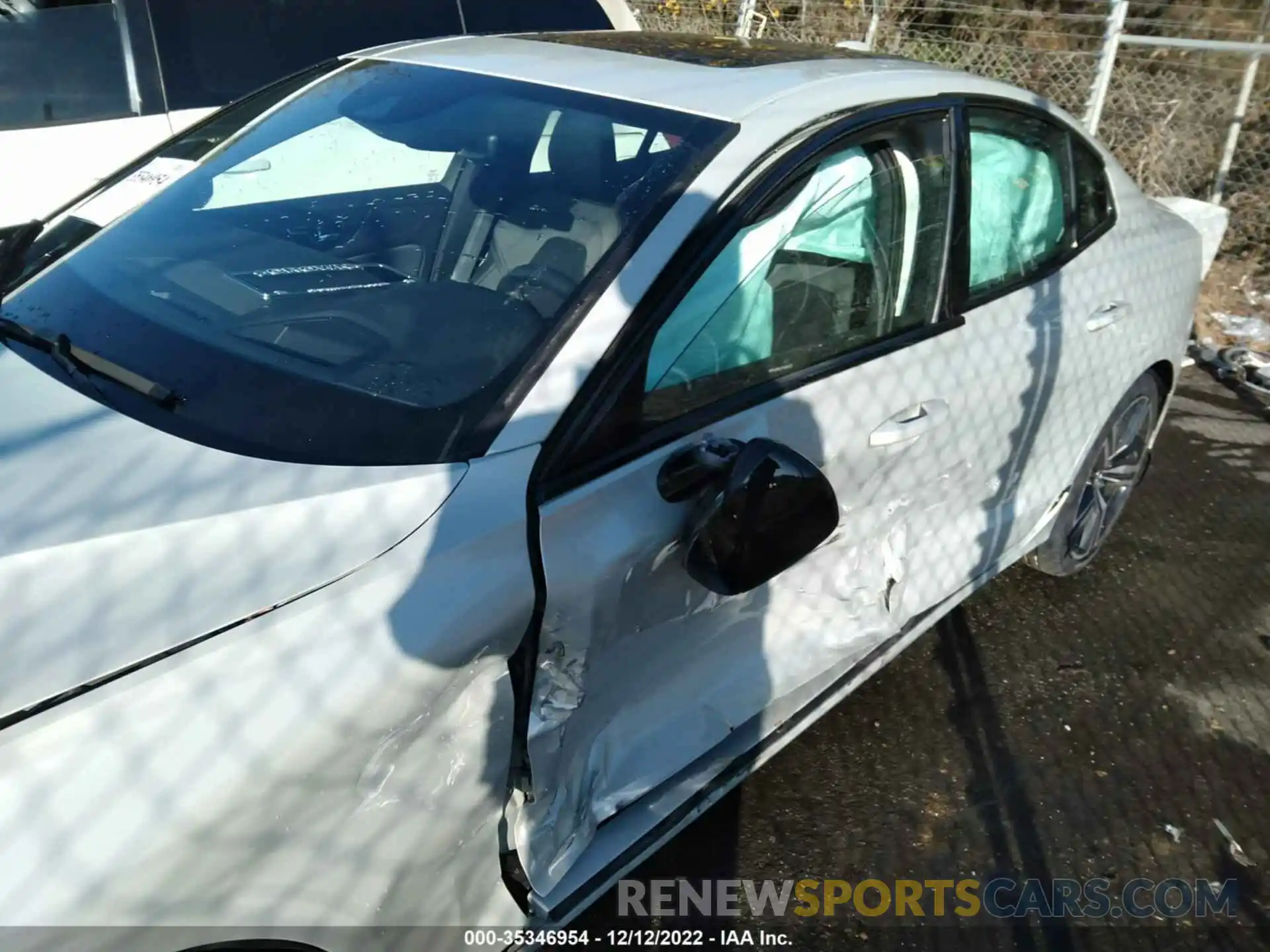 6 Photograph of a damaged car 7JR102FM0KG016009 VOLVO S60 2019