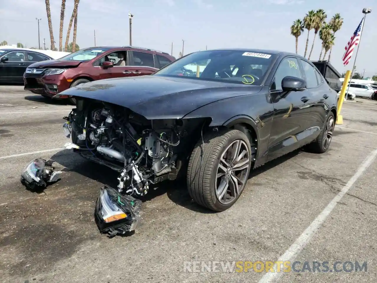 2 Photograph of a damaged car 7JR102FM1KG013264 VOLVO S60 2019